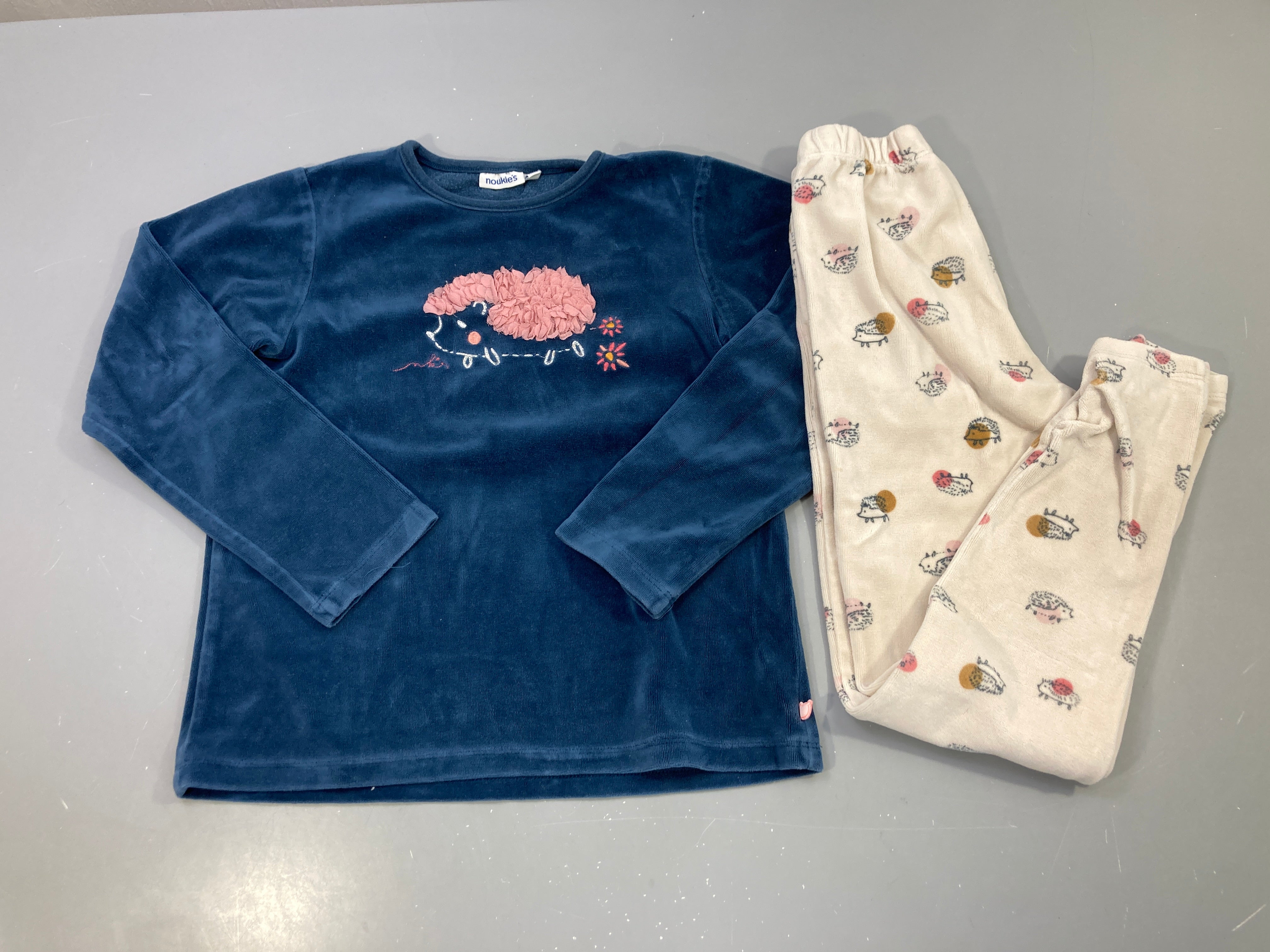 Pyjama 2pcs velours bleu marine et écru, hérissons