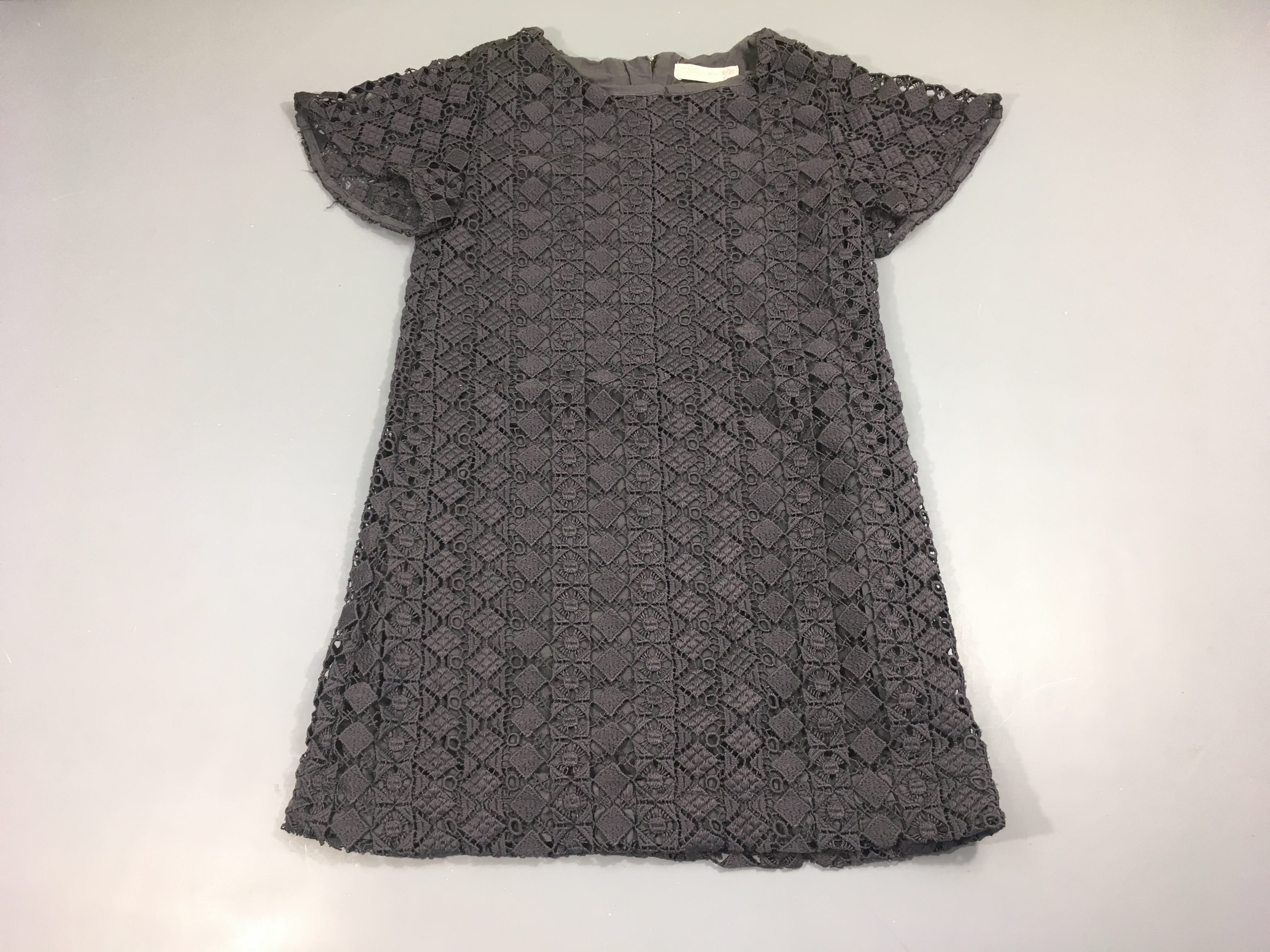 Robe m.c doublée dentelles gris foncé
