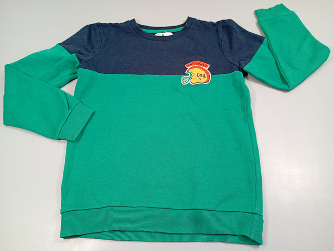 Sweat bleu marine et vert "Football, USA" , légèrementbouloché, moins cher chez Petit Kiwi