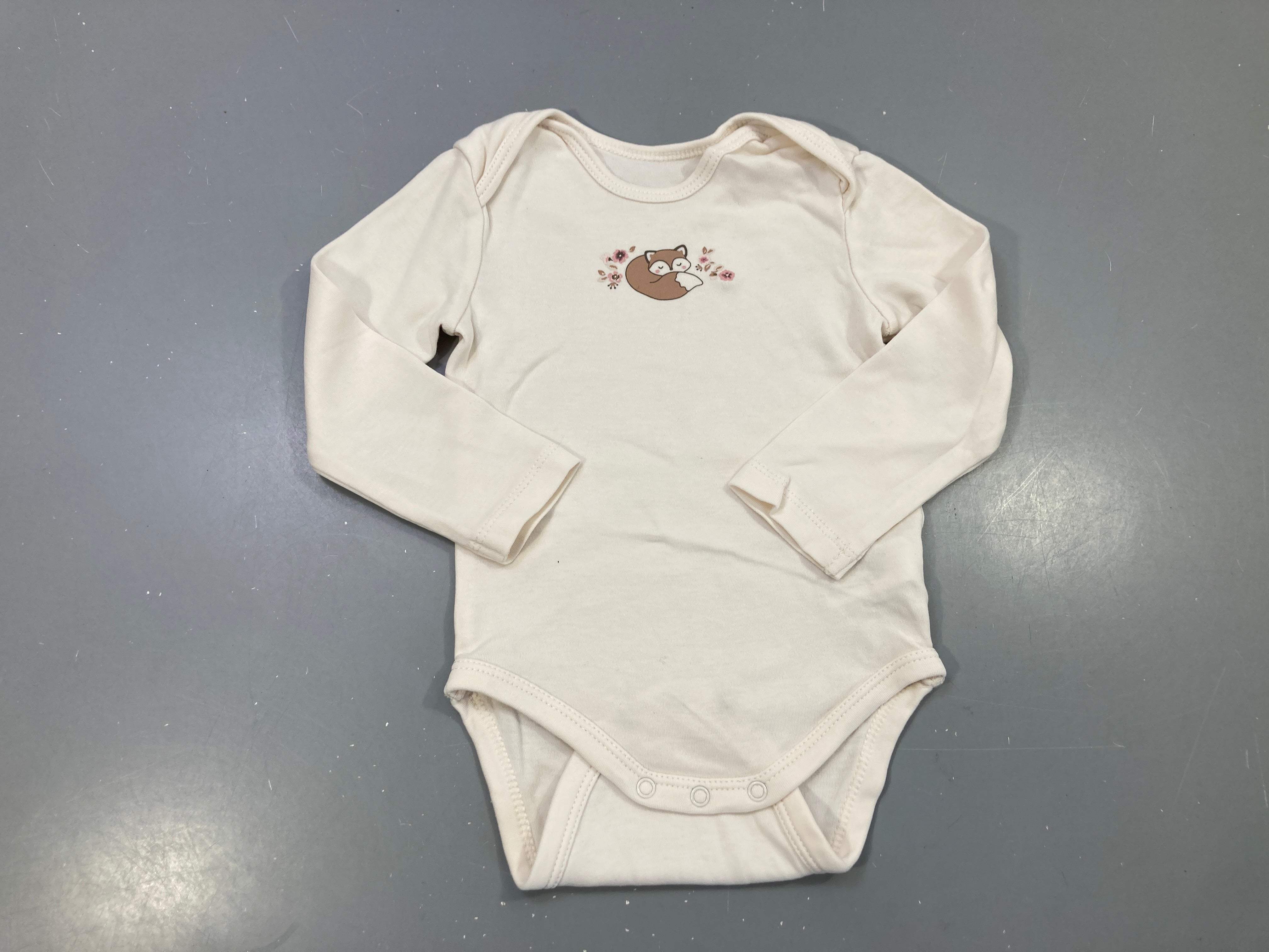 Body m.l rose renard endormi et fleurs