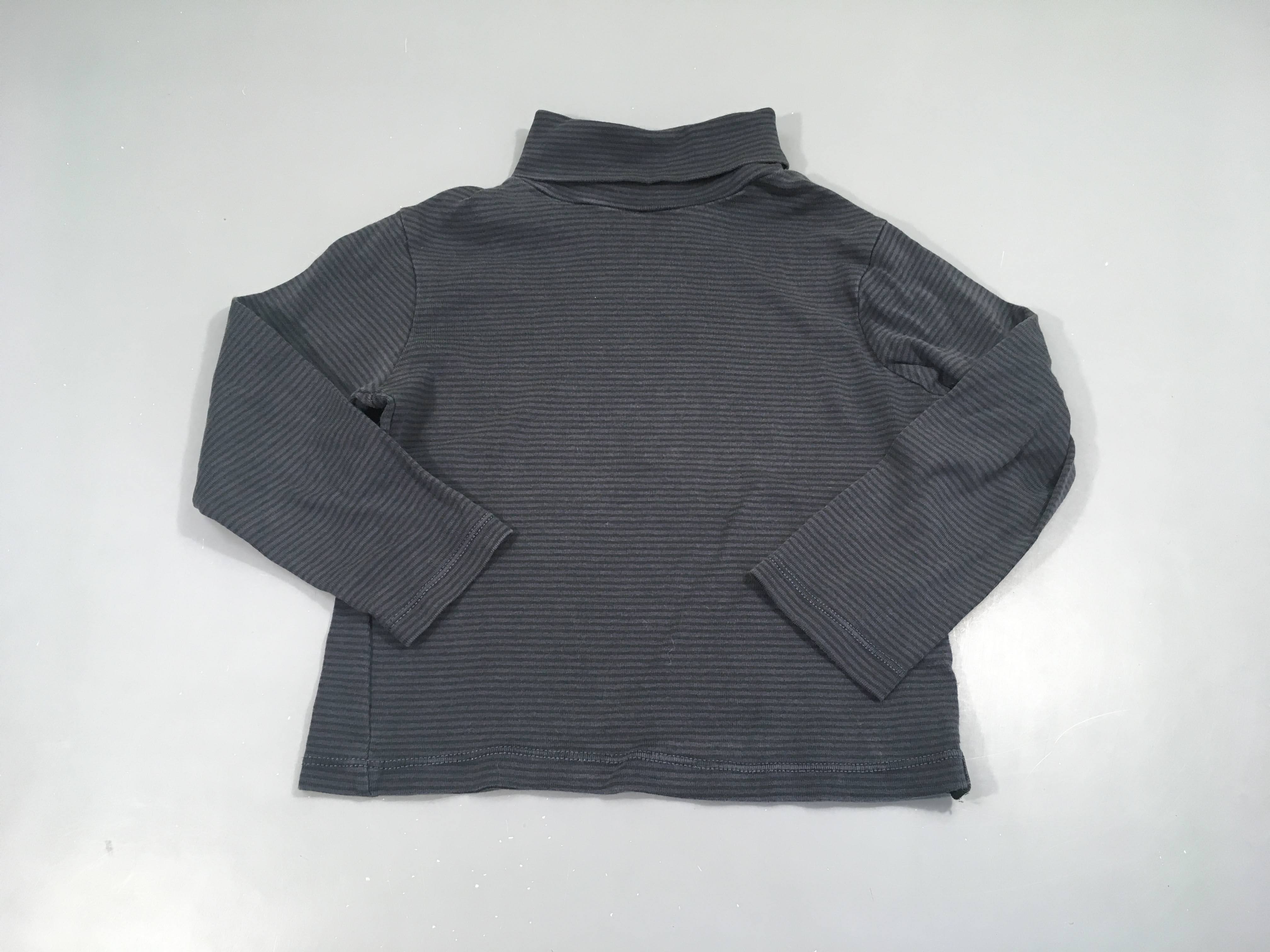 T-shirt col roulé gris foncé rayé noir