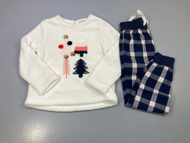 Pyjama 2pcs polaire écru sapins pompons, bas carreaux marine et rose, moins cher chez Petit Kiwi
