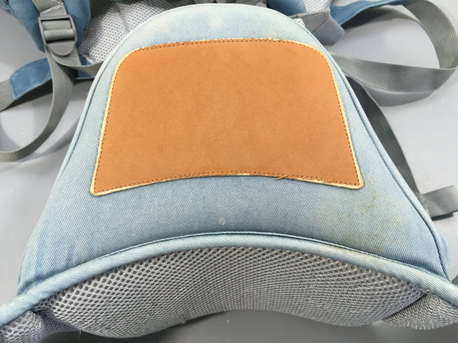 Porte bébé Denim Boyovo avec siège.Manque tissu pour poche avant, n'empêche le portage -tache à rafraichir voir photo de 3,5kg à 20kg, moins cher chez Petit Kiwi