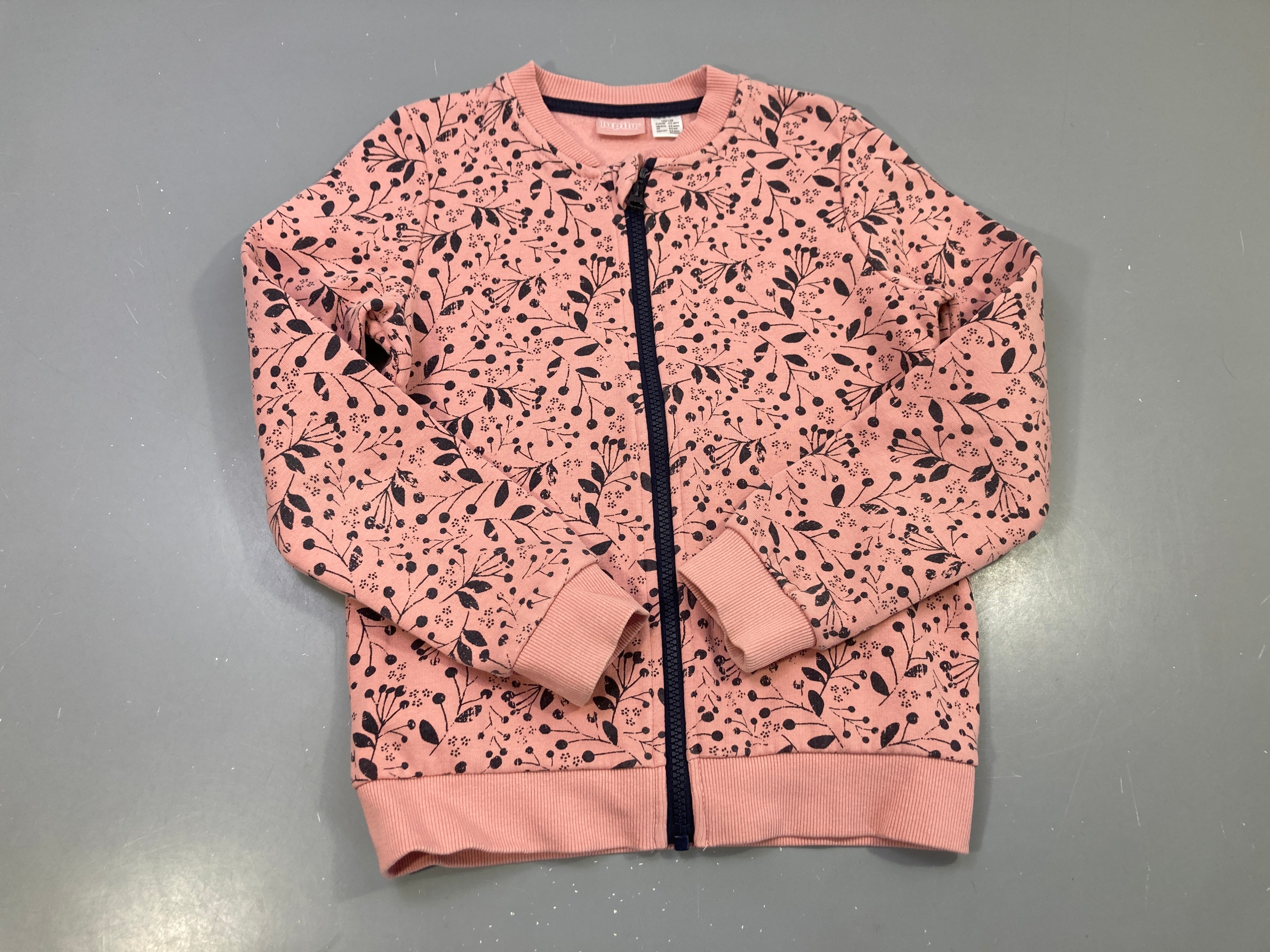 Sweat zippé vieux rose, branches fleuries marine