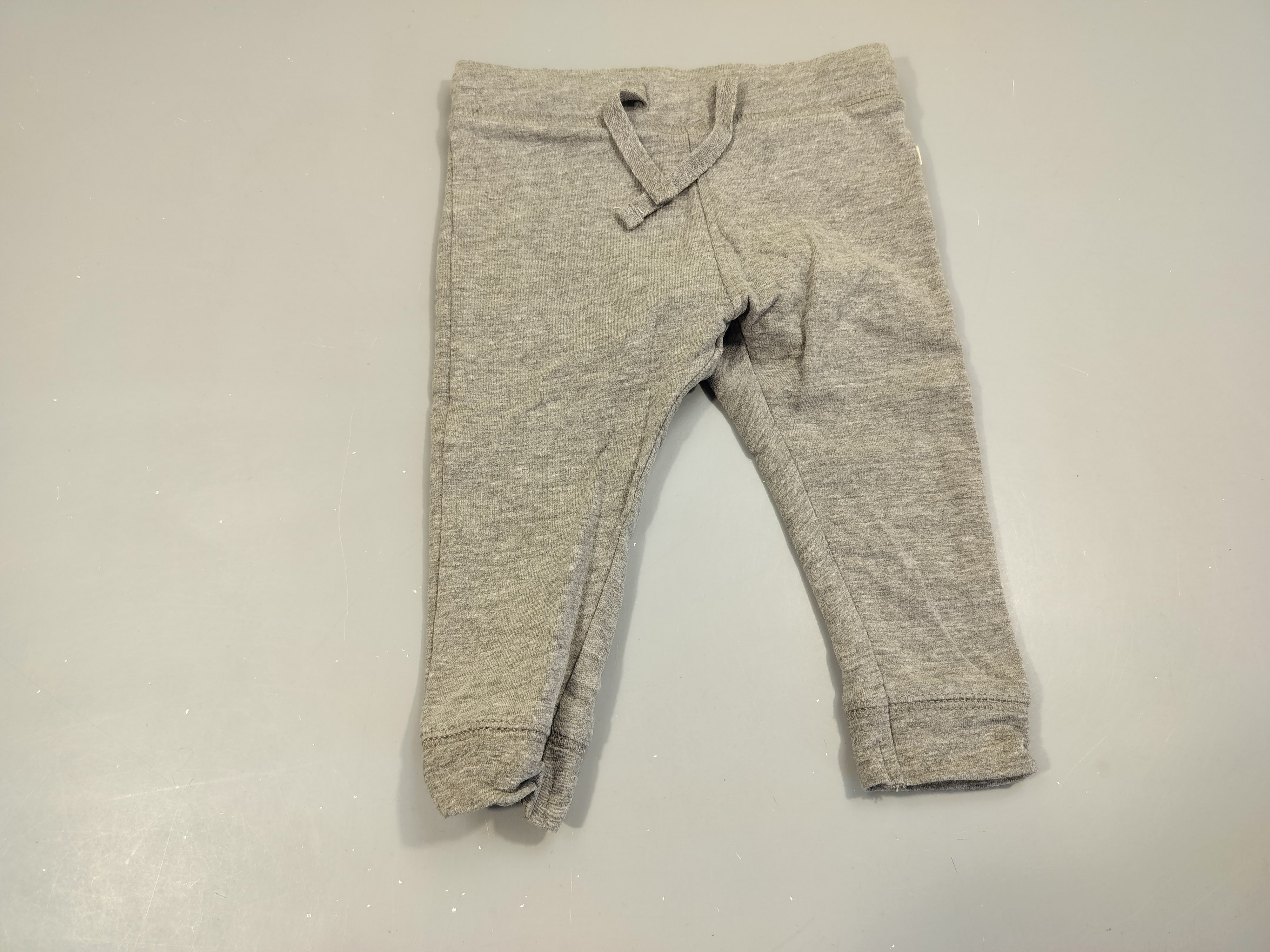 Pantalon jogging gris flammé  70% coton  25% viscose  5% élasthanne