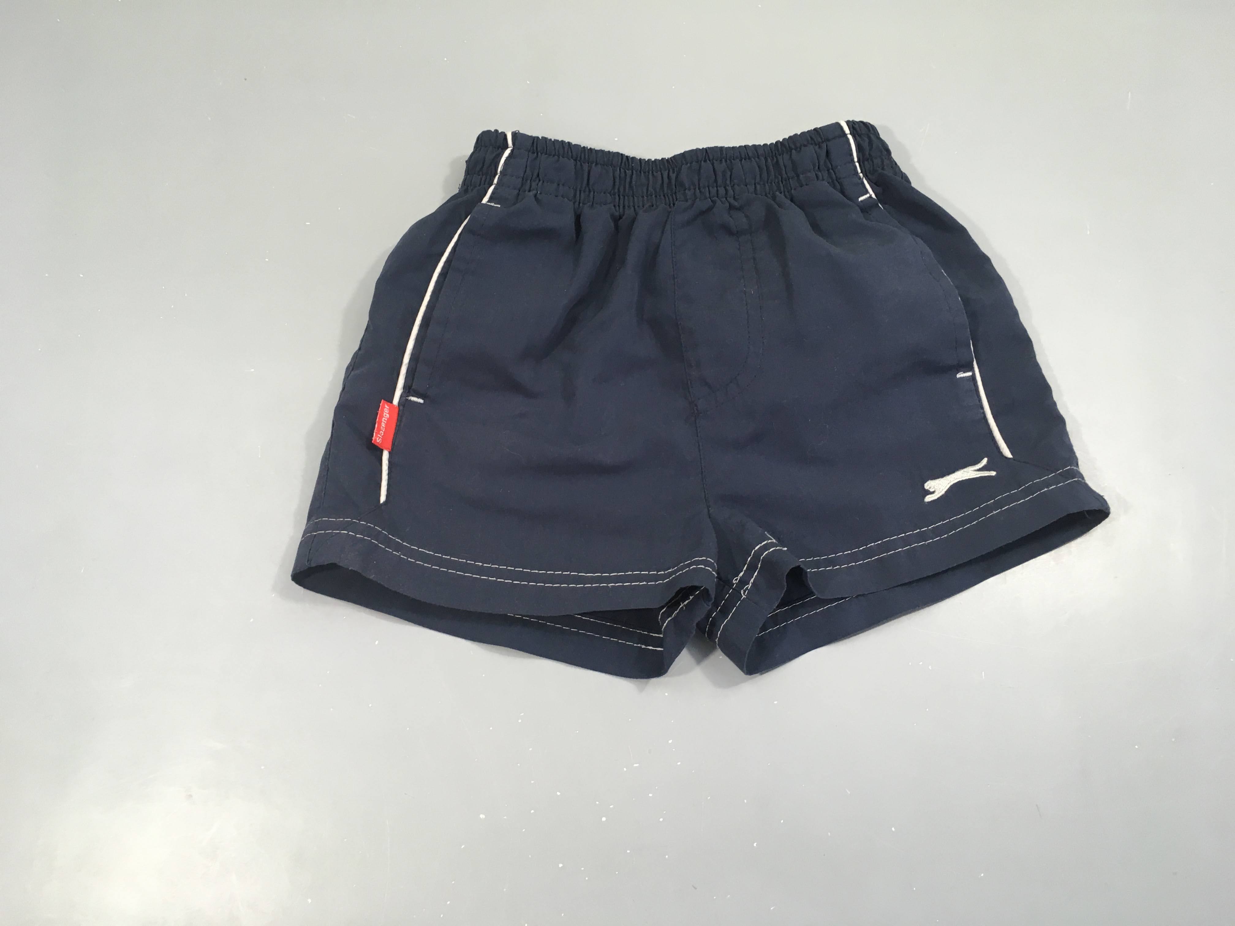 Short de sport bleu-gris