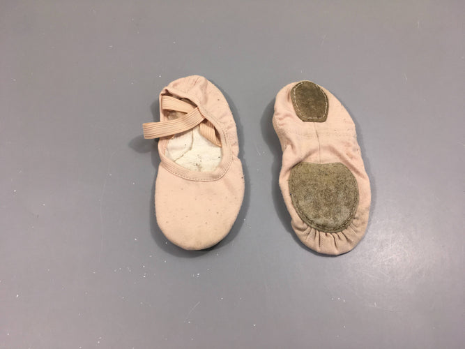 Chaussons de danse rose, moins cher chez Petit Kiwi