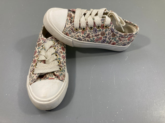 Toiles blanches fleurs, 29, moins cher chez Petit Kiwi