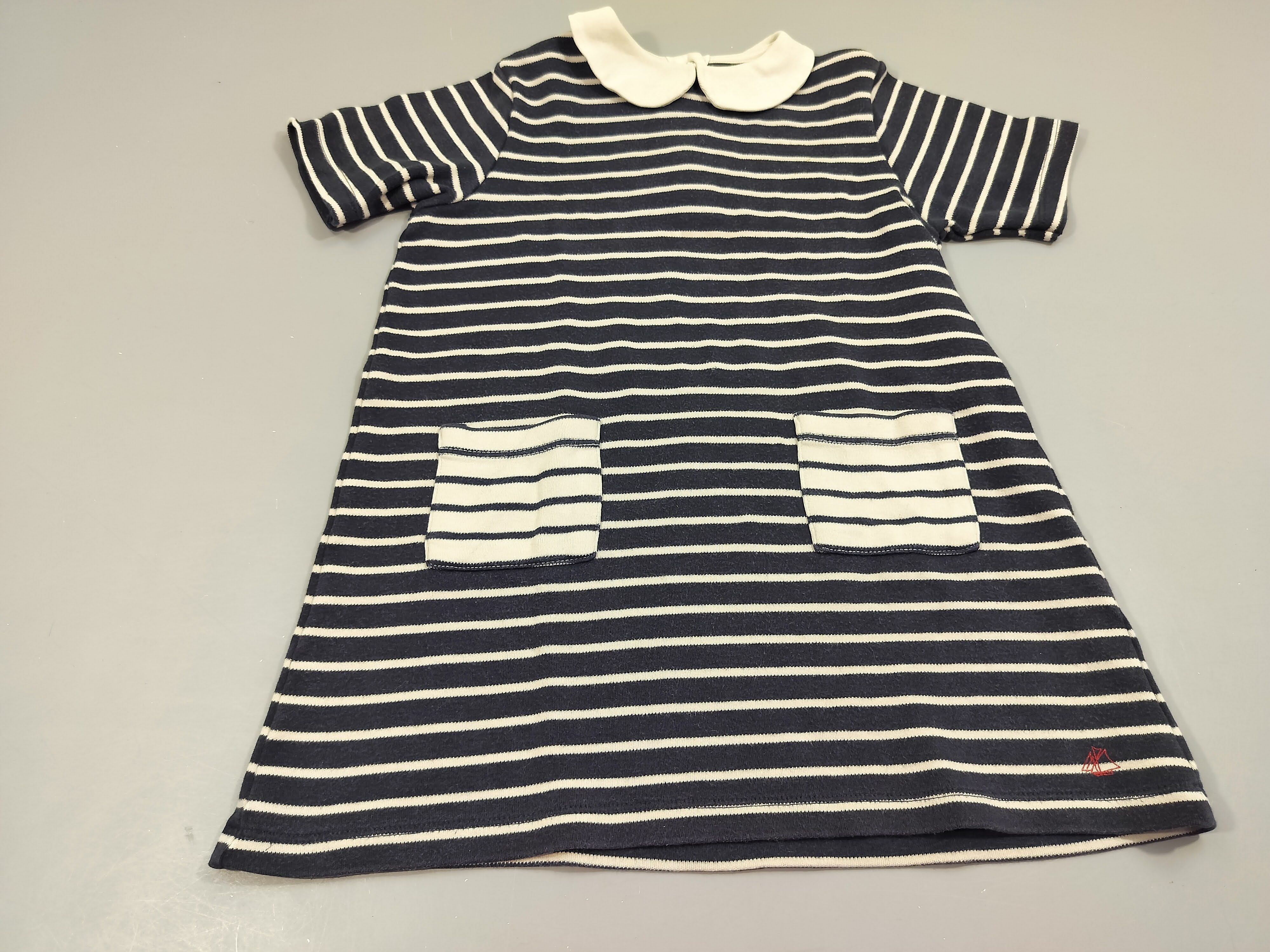 Robe de m.c bleu marine rayé blanc col blanc  100% coton