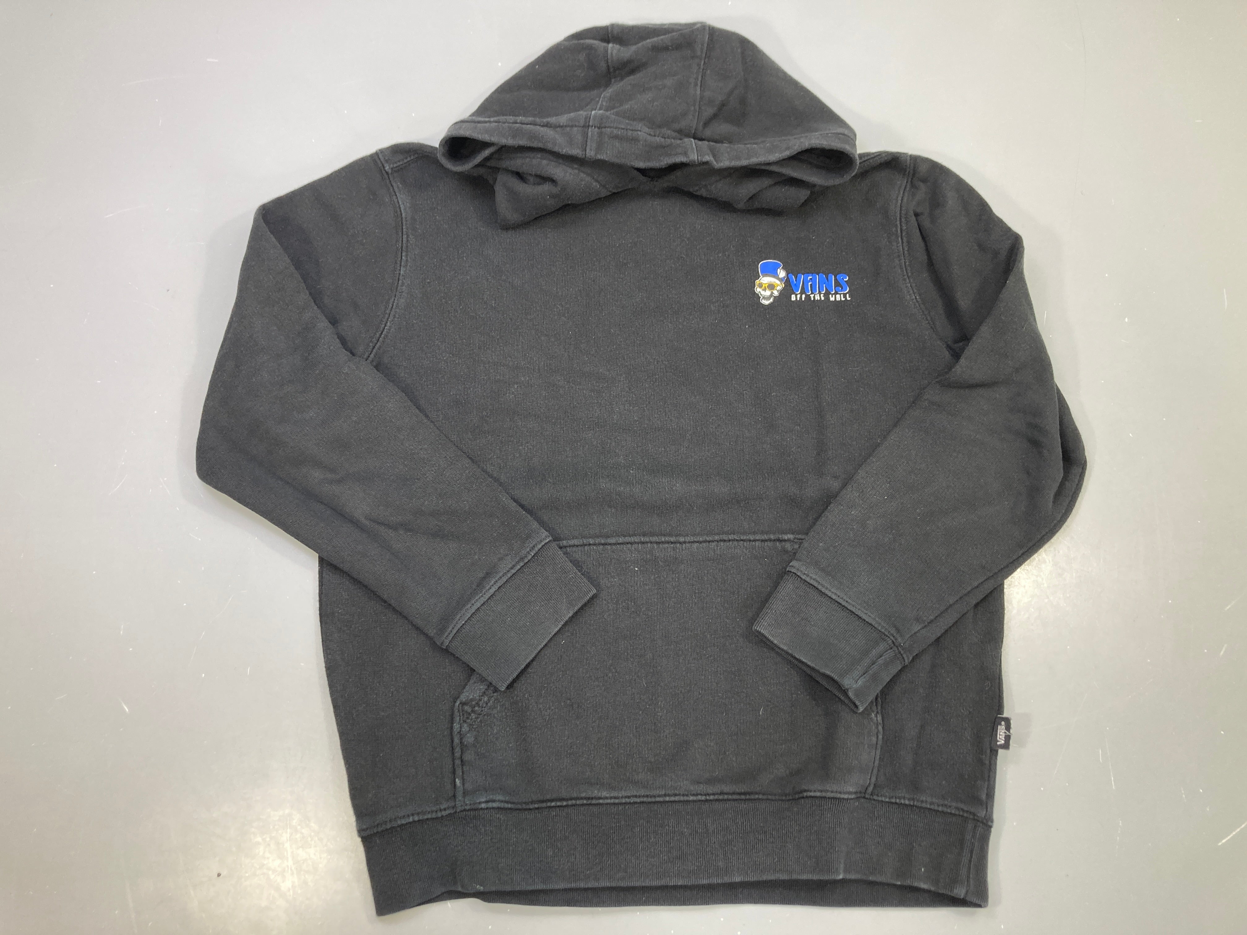 Sweat capuche noir logo tête de mort, poche kangourou, Vans, un peu bouloché