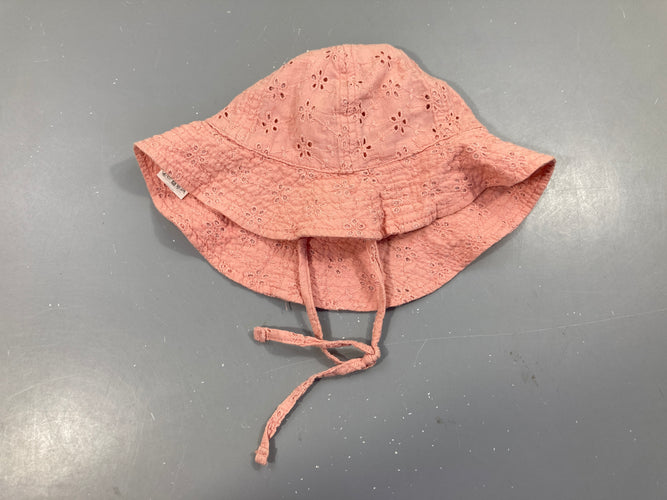 Chapeau rose ajouré broderies fleurs, 9-18m, moins cher chez Petit Kiwi