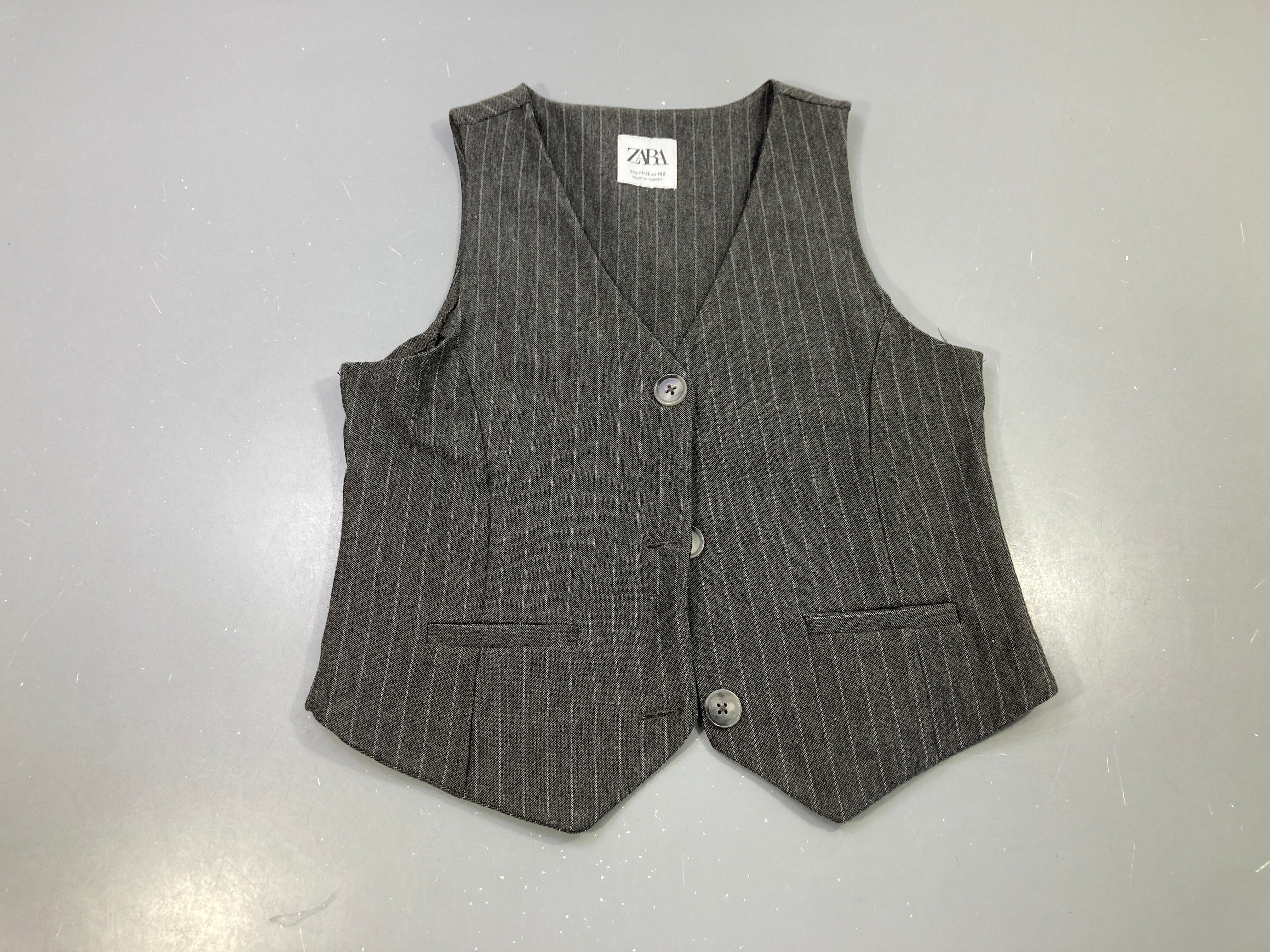 Gilet s.m gris anthracite rayé tennis, boutonné