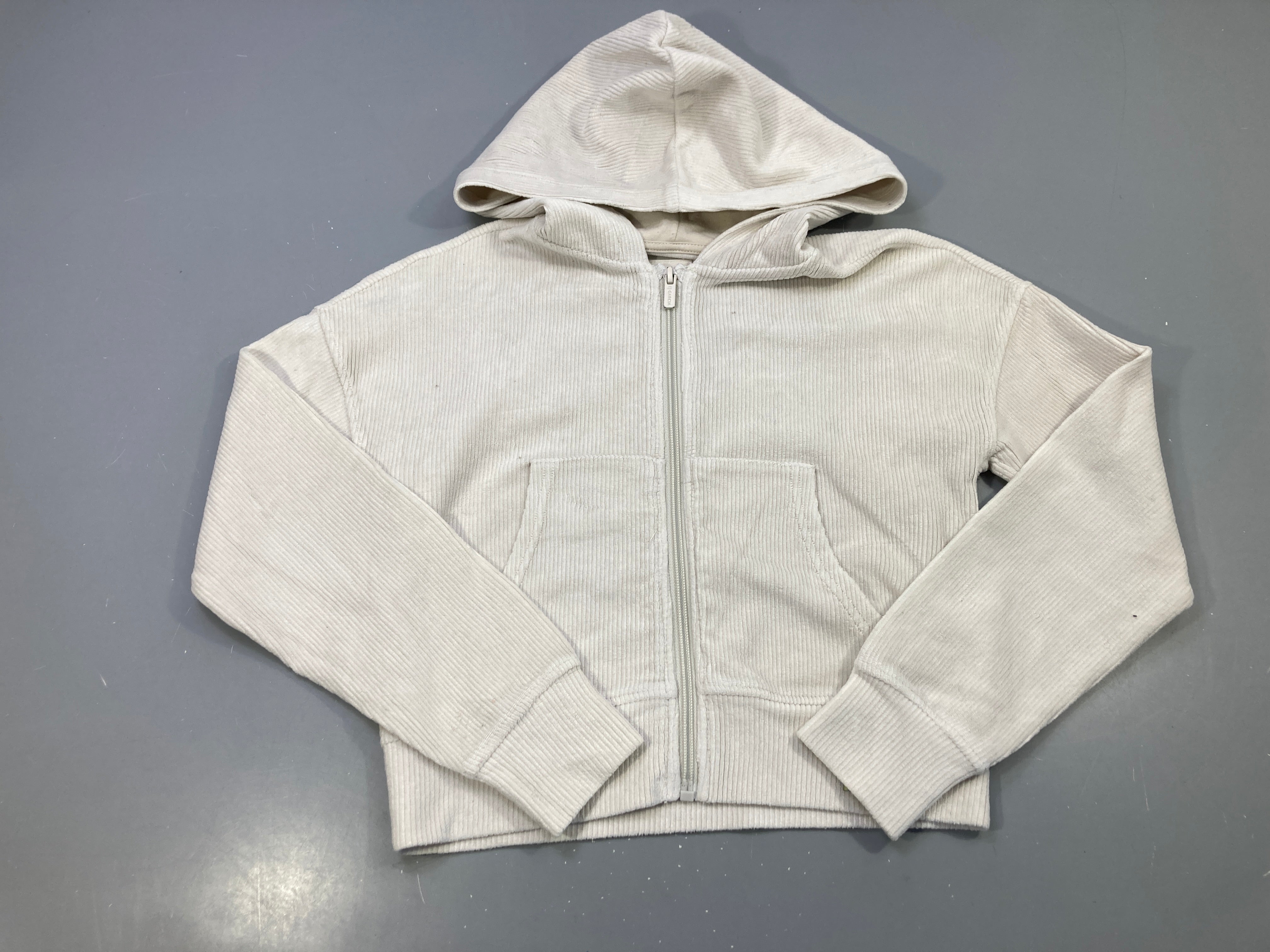 Sweat zippé capuche écru velours côtelé, poche kangourou