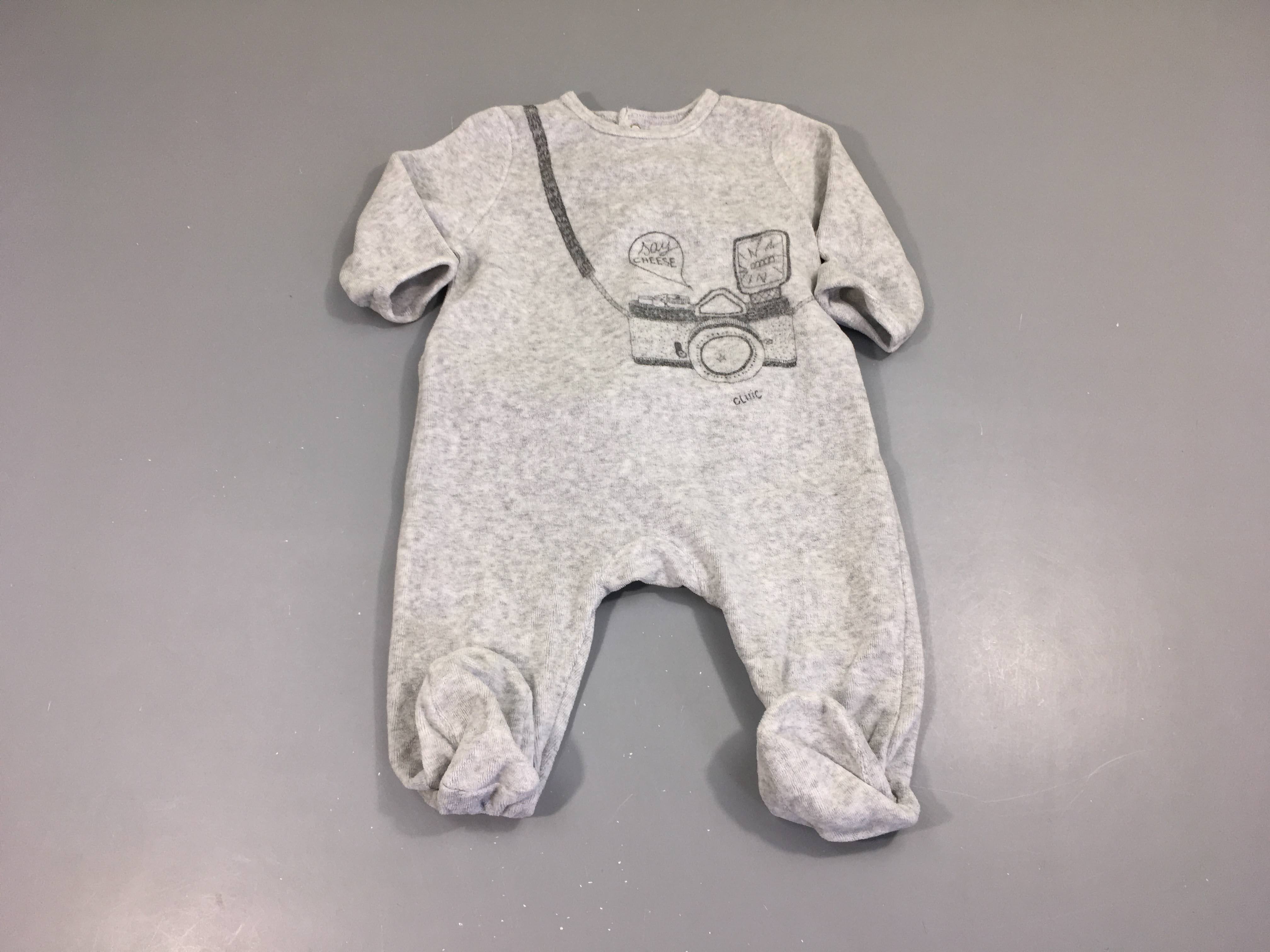 Pyjama velours gris Appareil photo