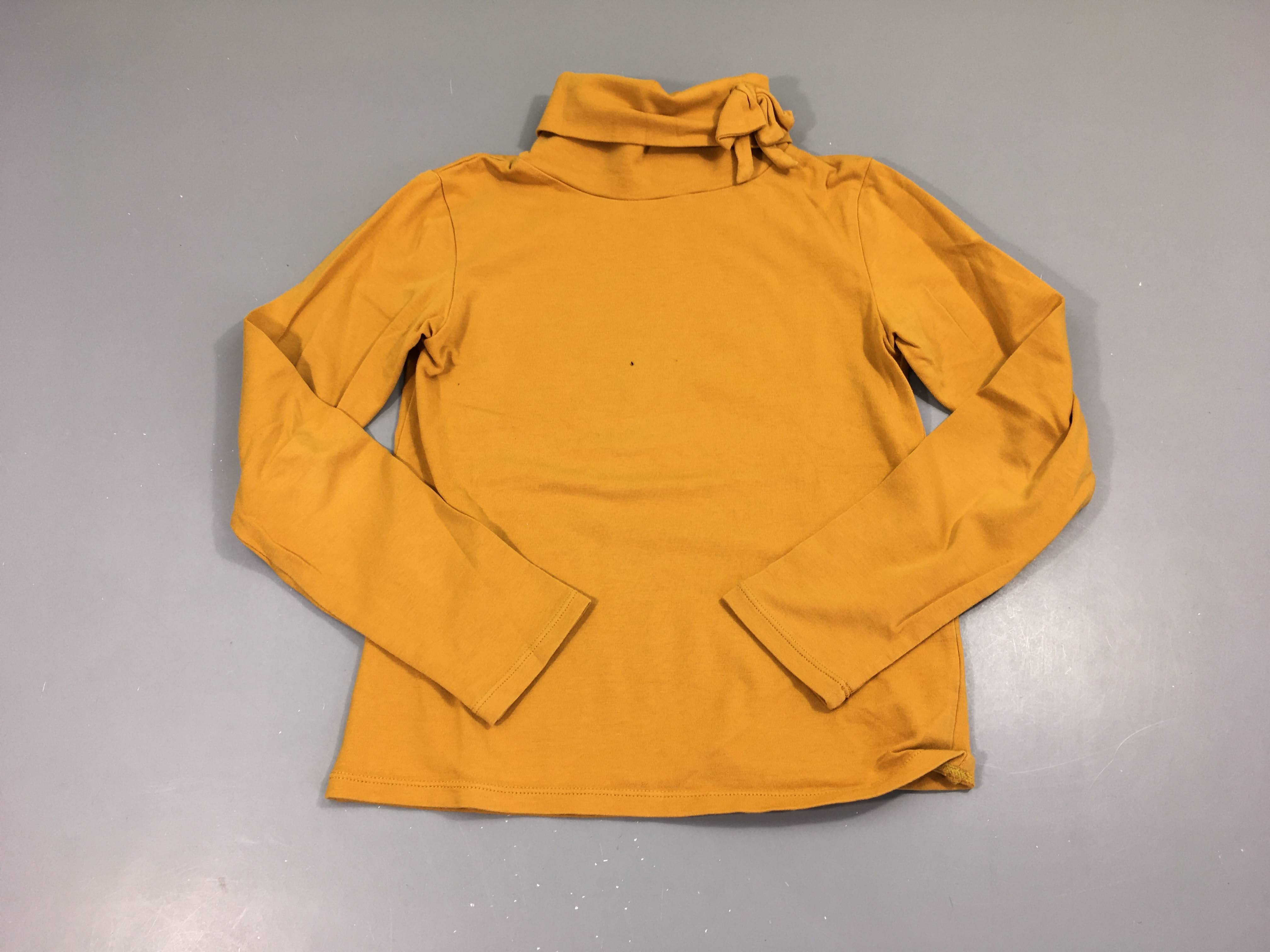 T-shirt m.l col roulé moutarde noeud