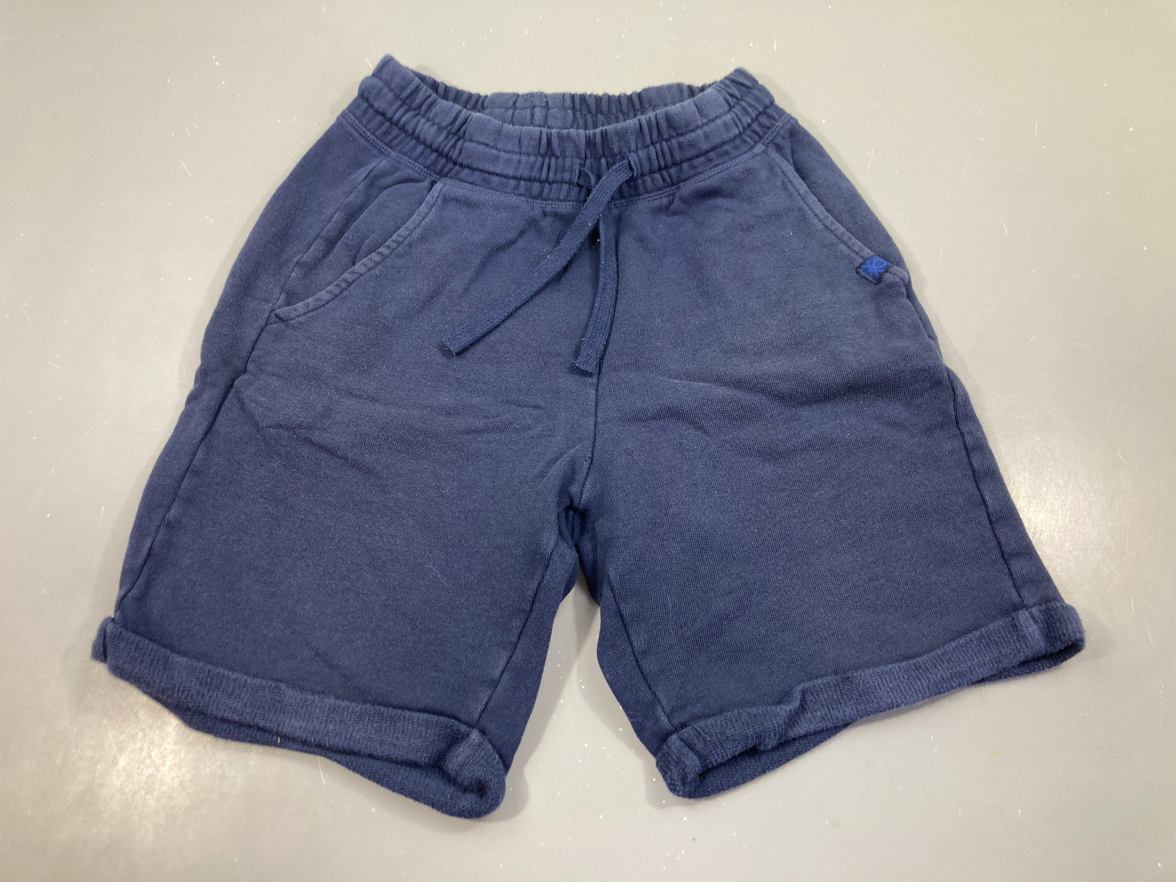 Bermuda molleton bleu marine à revers bouloché