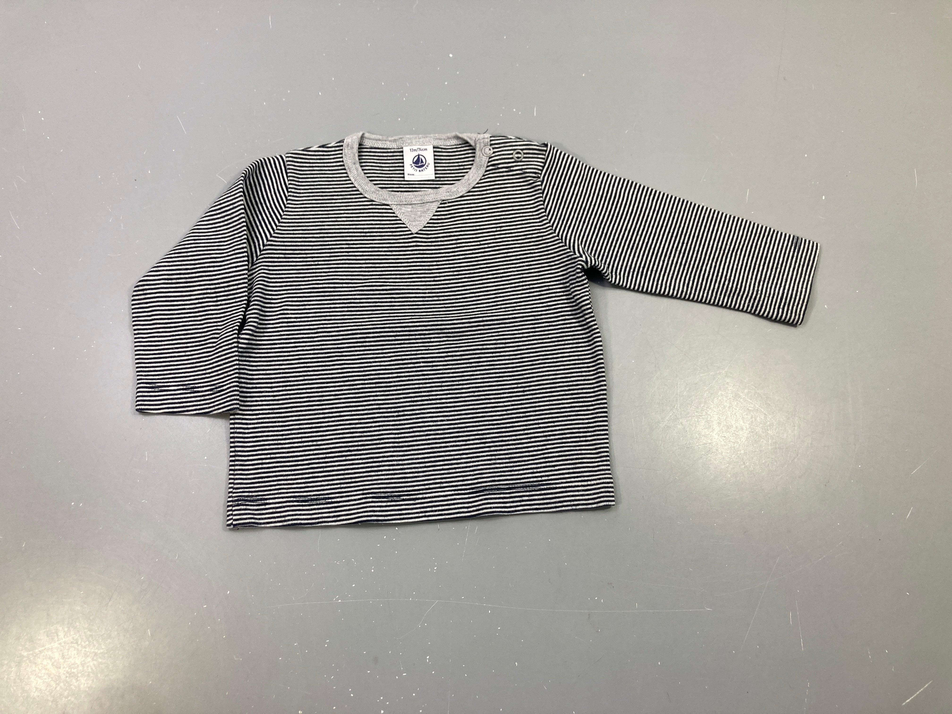 T-shirt m.l rayé bleu marine,gris blanc, bord du col gris flammé
