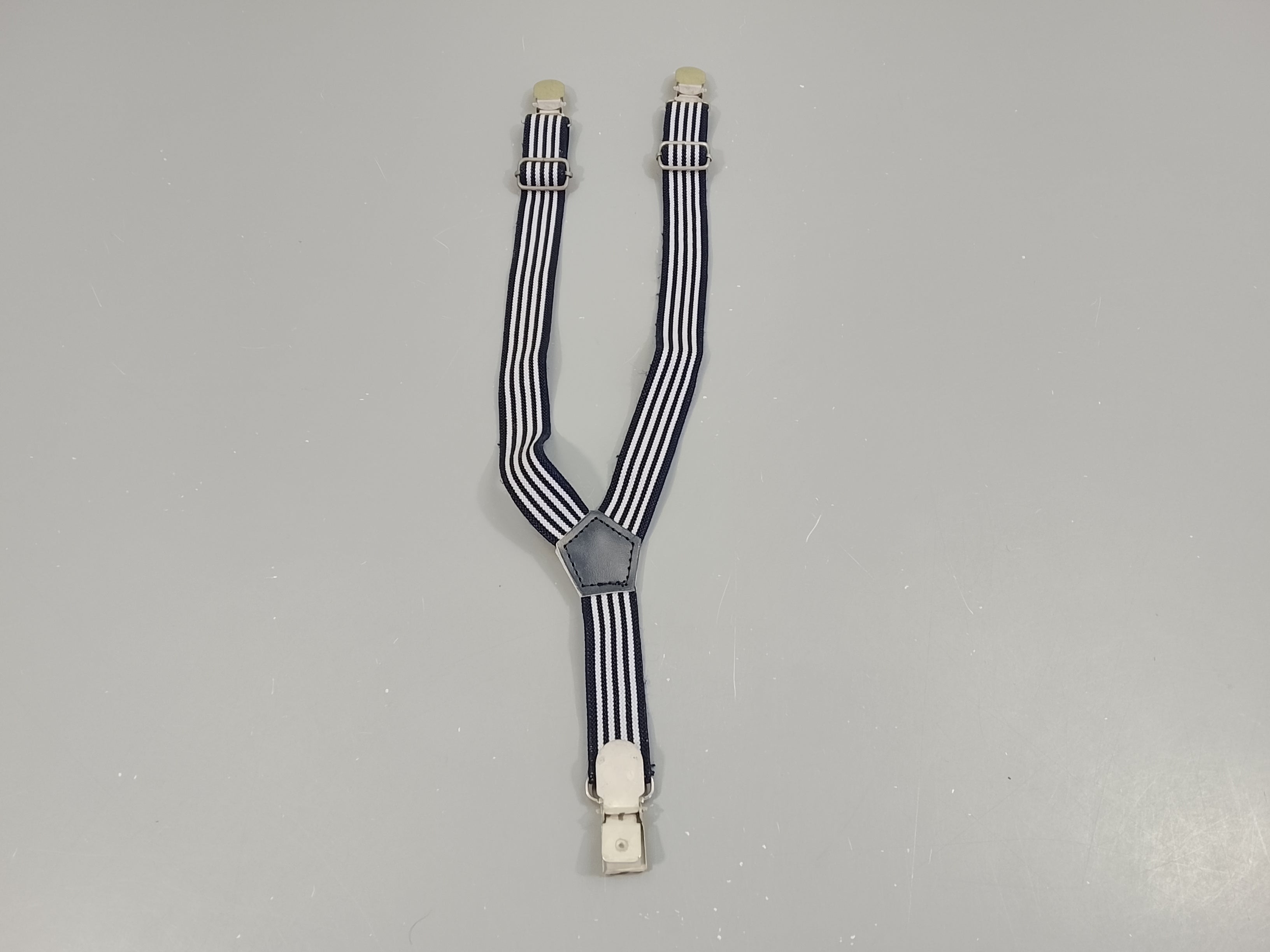 Bretelles fines rayures bleu marine, blanc