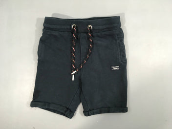 Short bleu marine à revers  