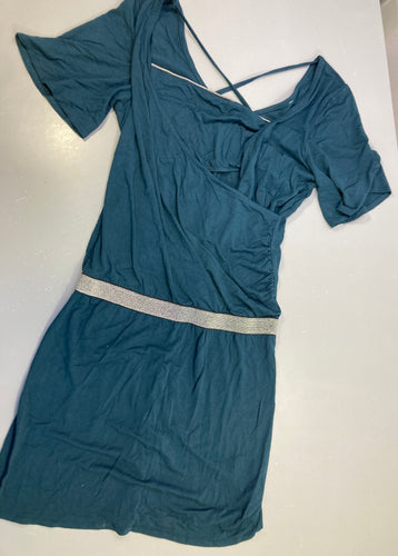 Robe m.c de grossesse et d'allaitement bleu pétrole , ceinture élastique argenté, pas de taille indiquée estimée L, moins cher chez Petit Kiwi