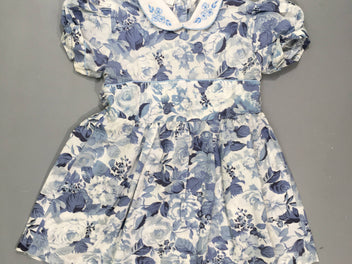 Robe m.c blanche a fleurs bleues, col blanc fleurs bleues brodées. 65% polyester 35% coton