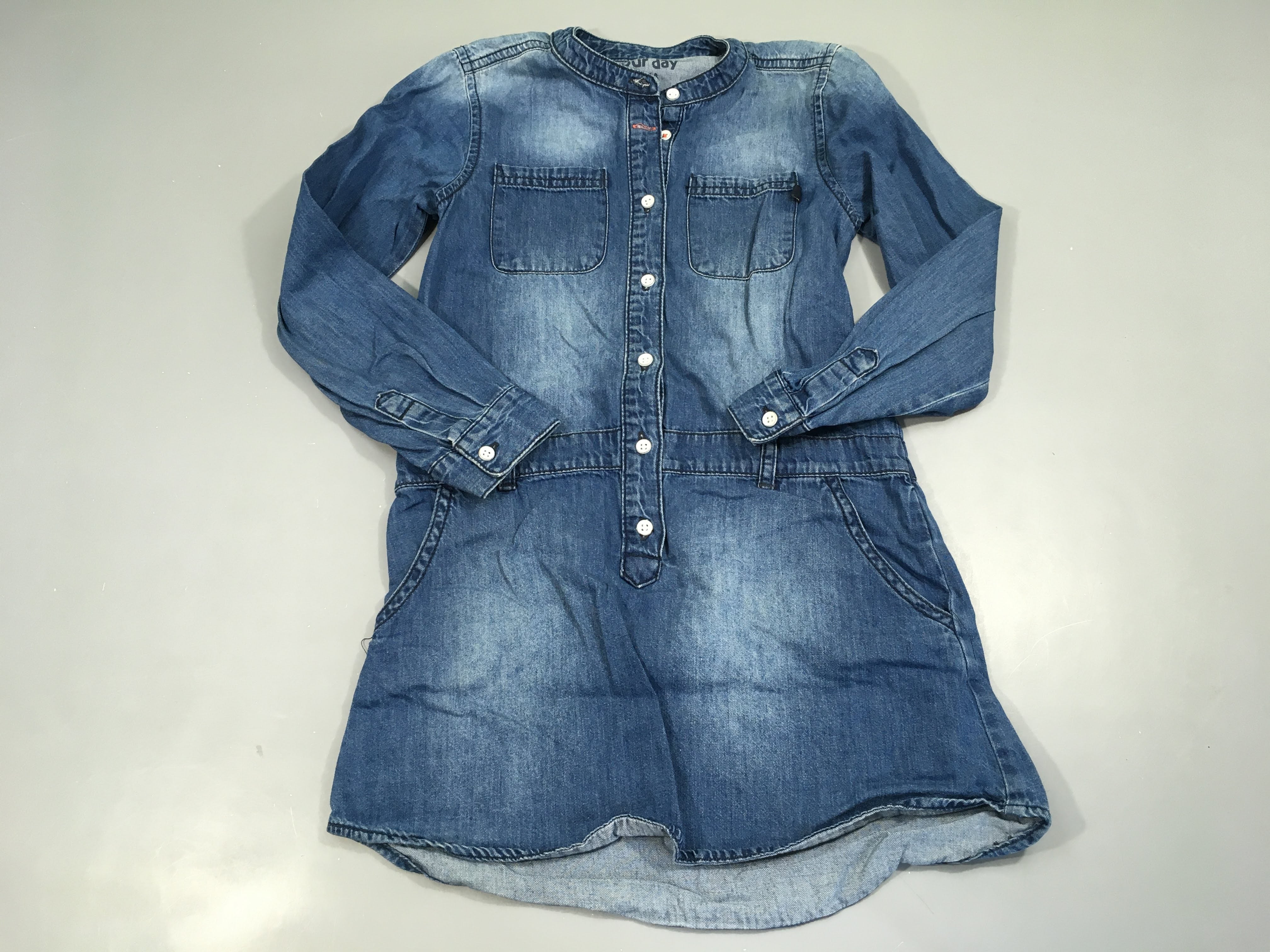 Robe m.l denim boutons col mao