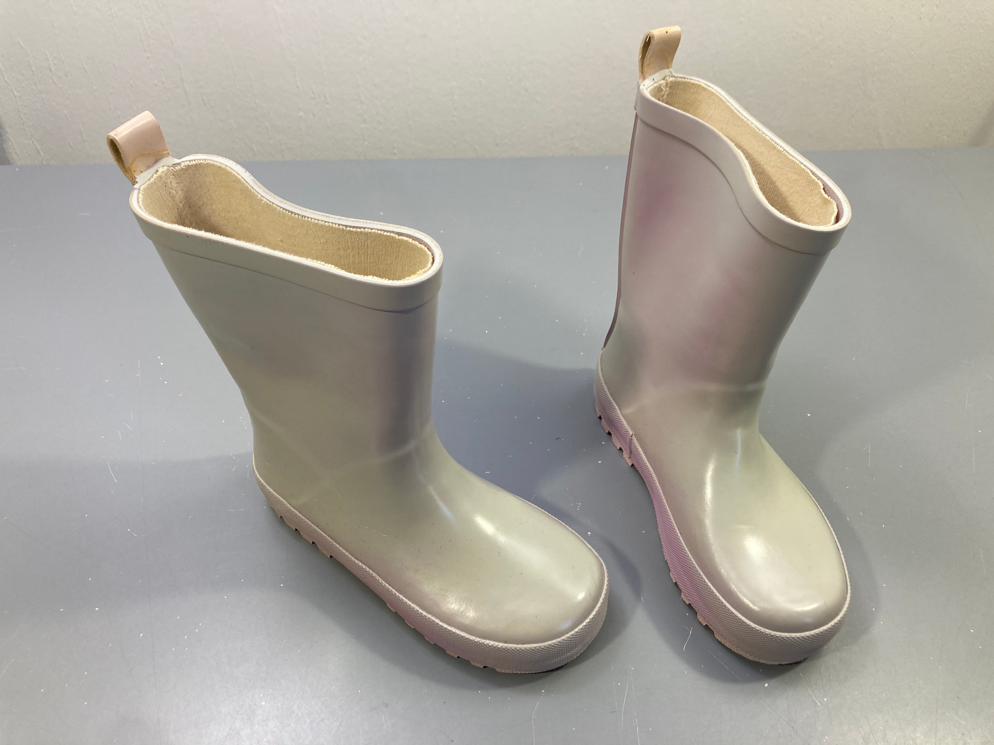 Bottes  de pluie gris clair, mauve rosé pâle nac.ré  -28-29