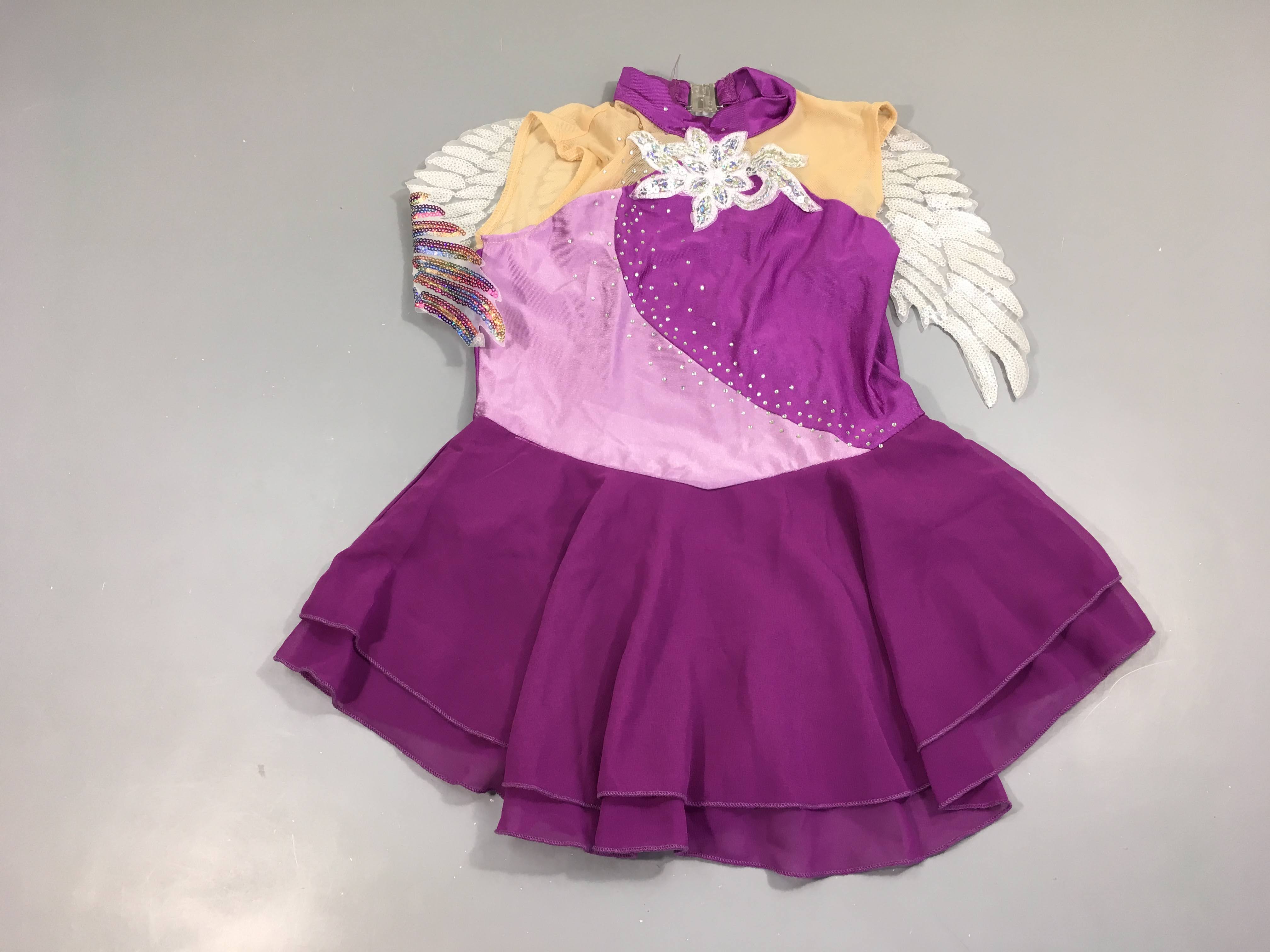 Maillot s.m de gym mauve strass, ailes dans le dos sequins