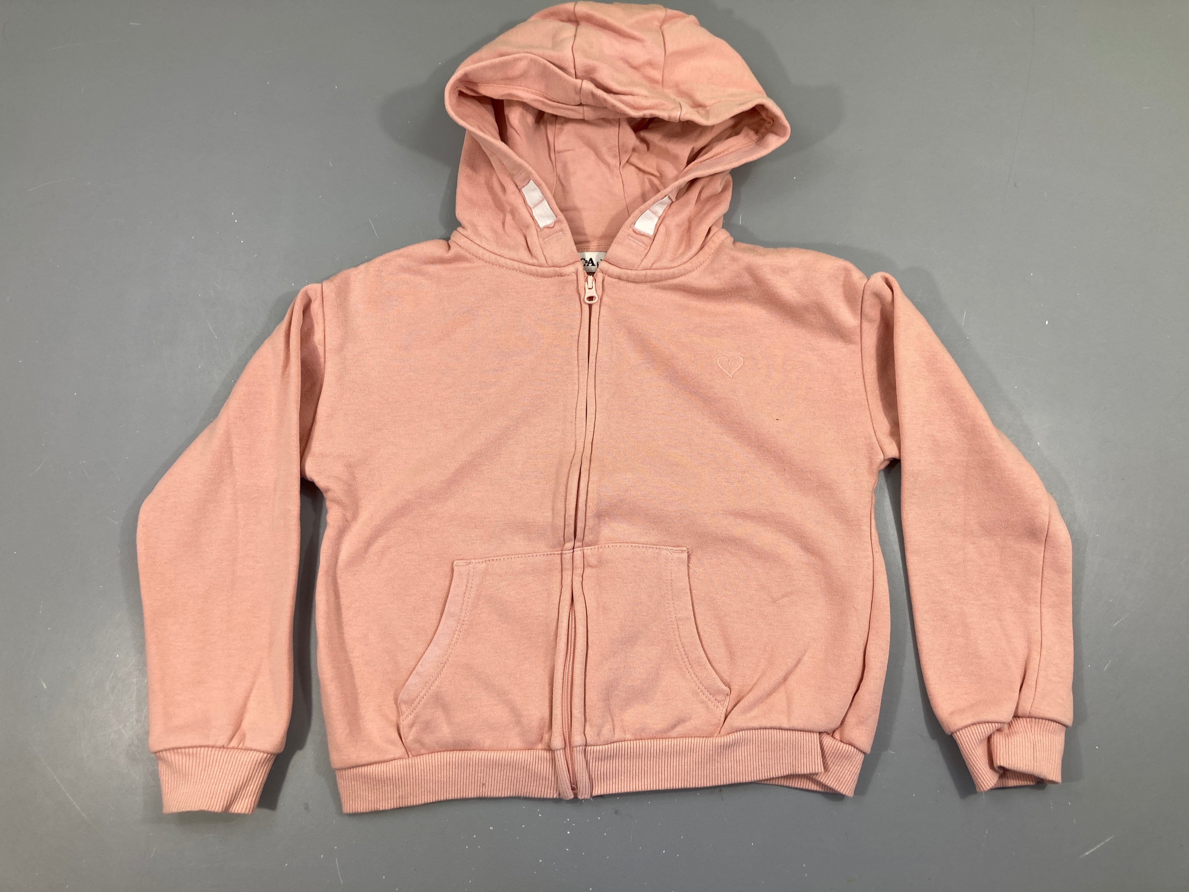 Sweat zippé rose à capuche coeur