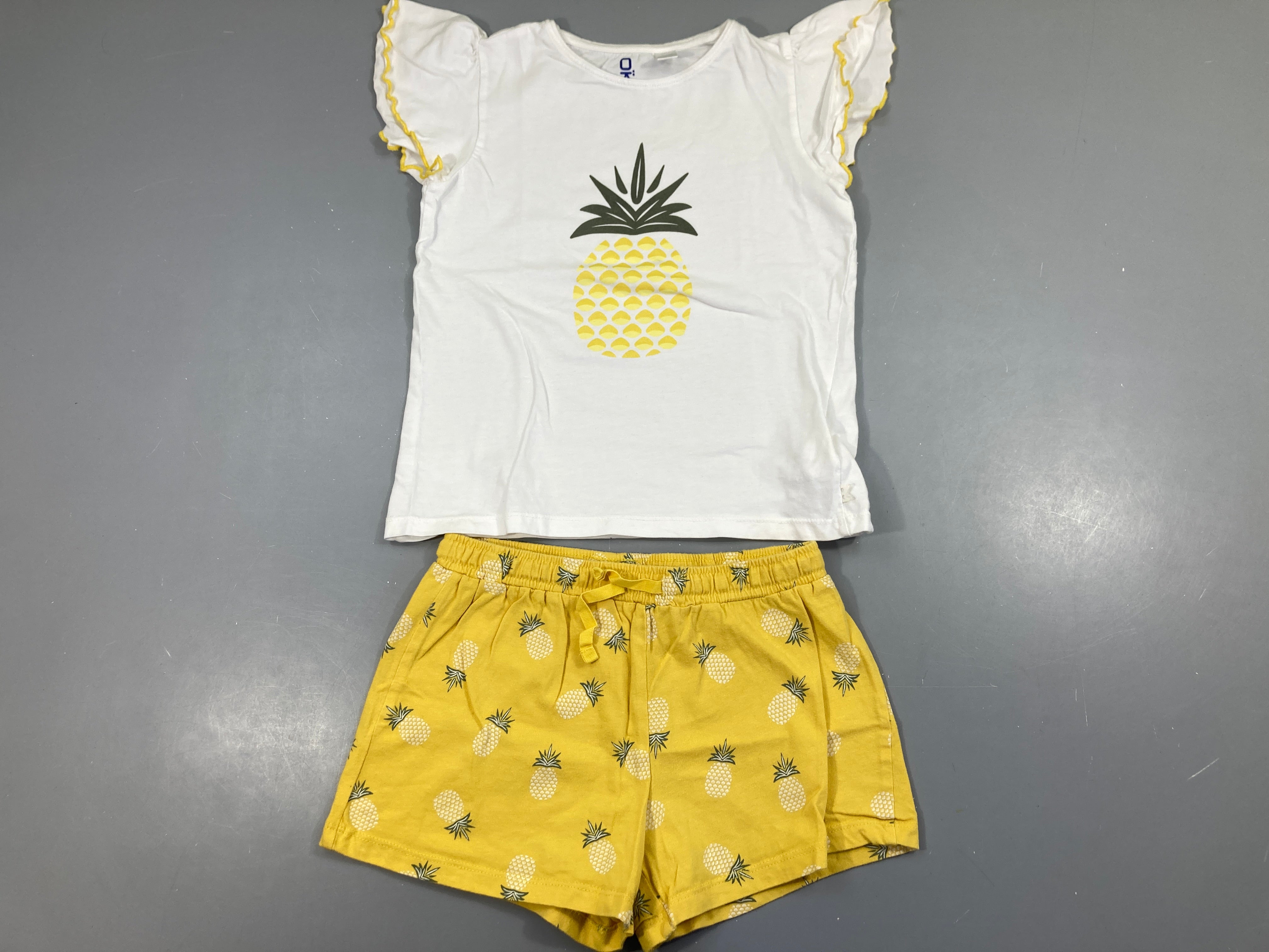 T-shirt m.c blanc ananas + short jaune jersey