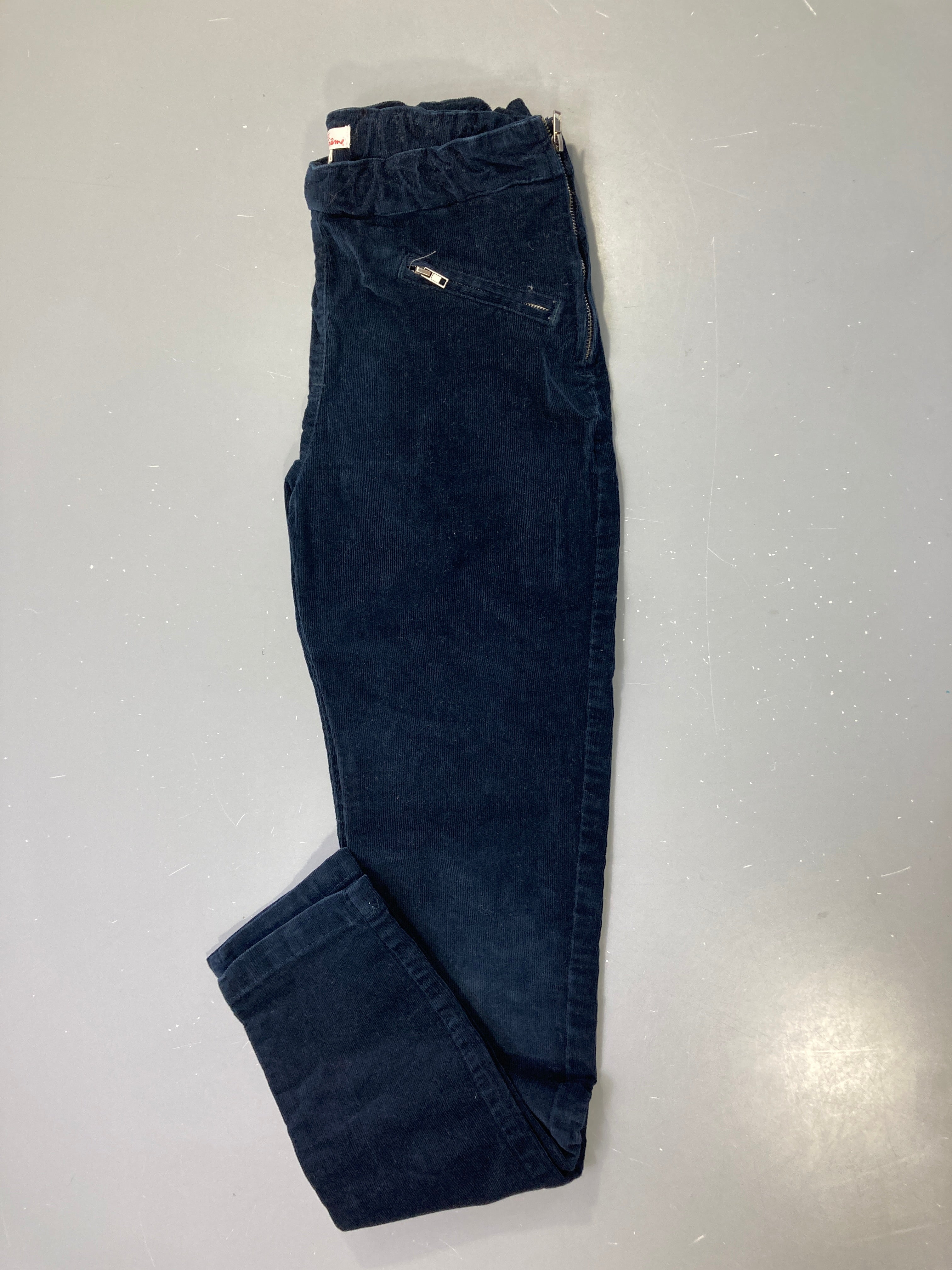 Pantalon velours côtelé bleu marine poches zippées