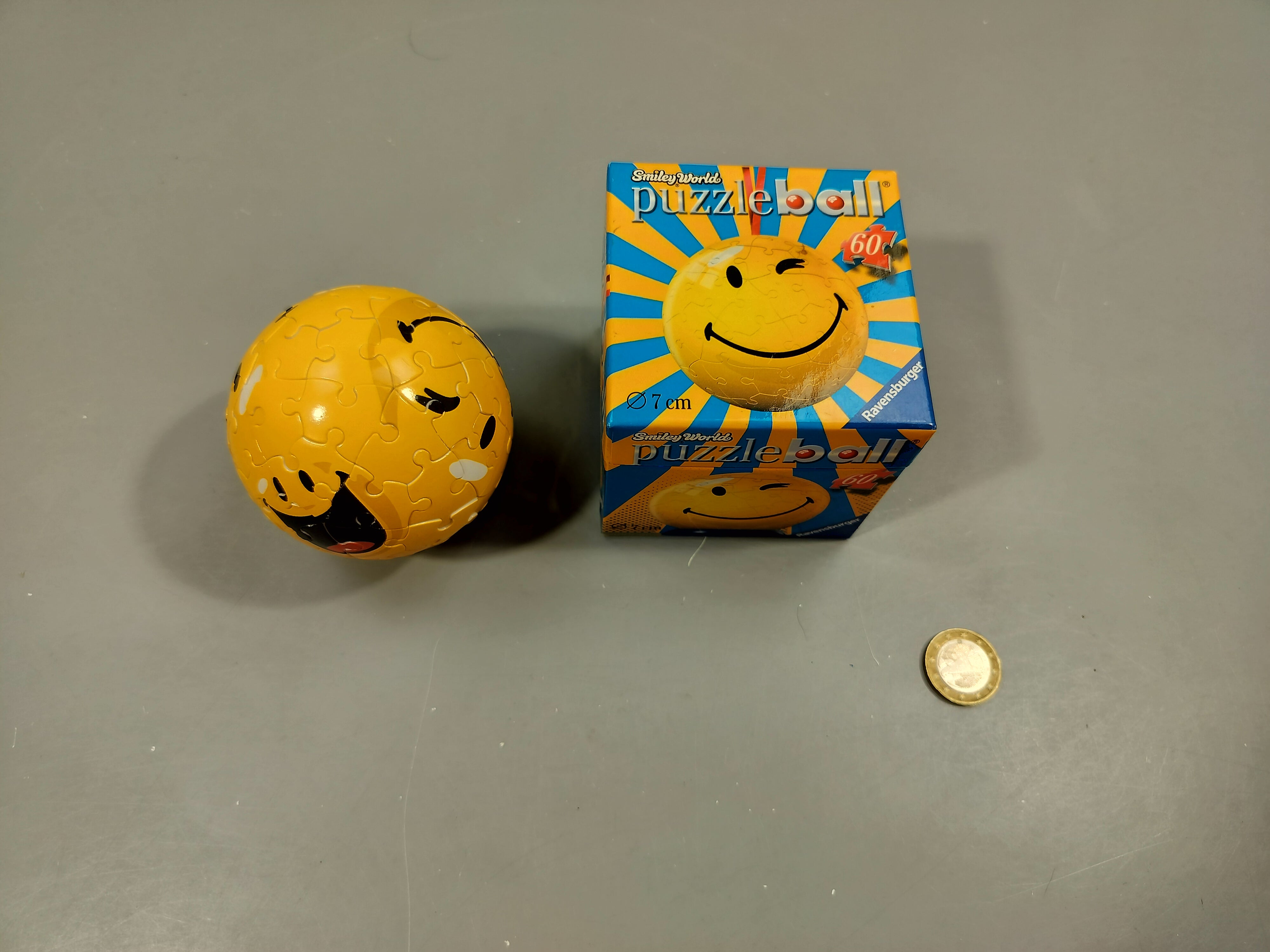 Complet puzzle  3D ball s.miley