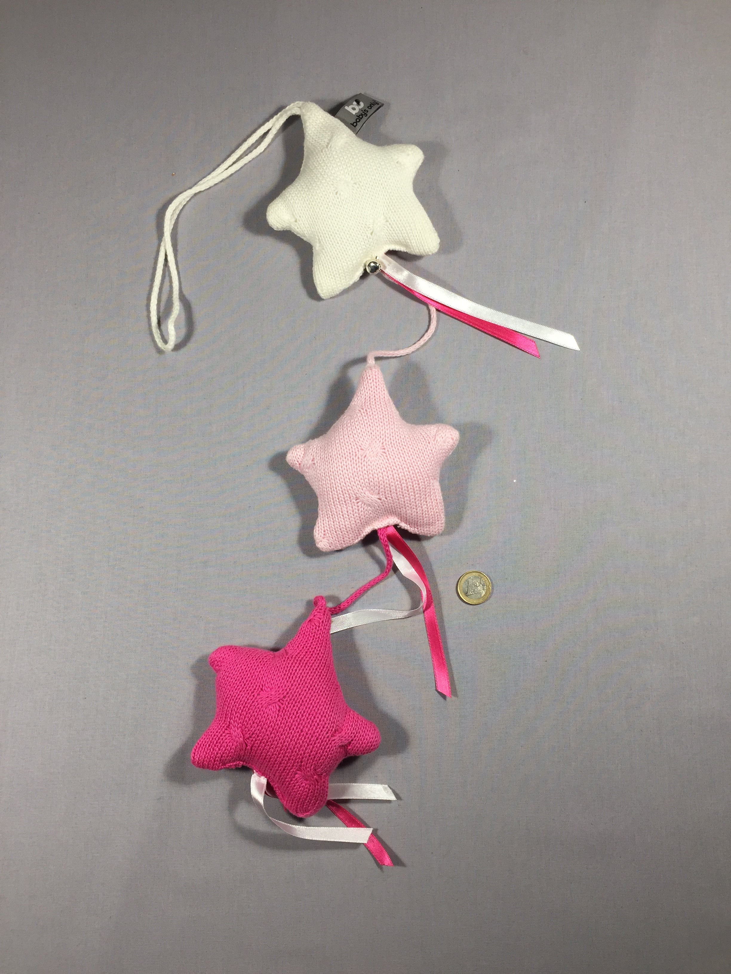 Neuf - Déco étoiles roses et blanche - grelots - cordon - Baby's only