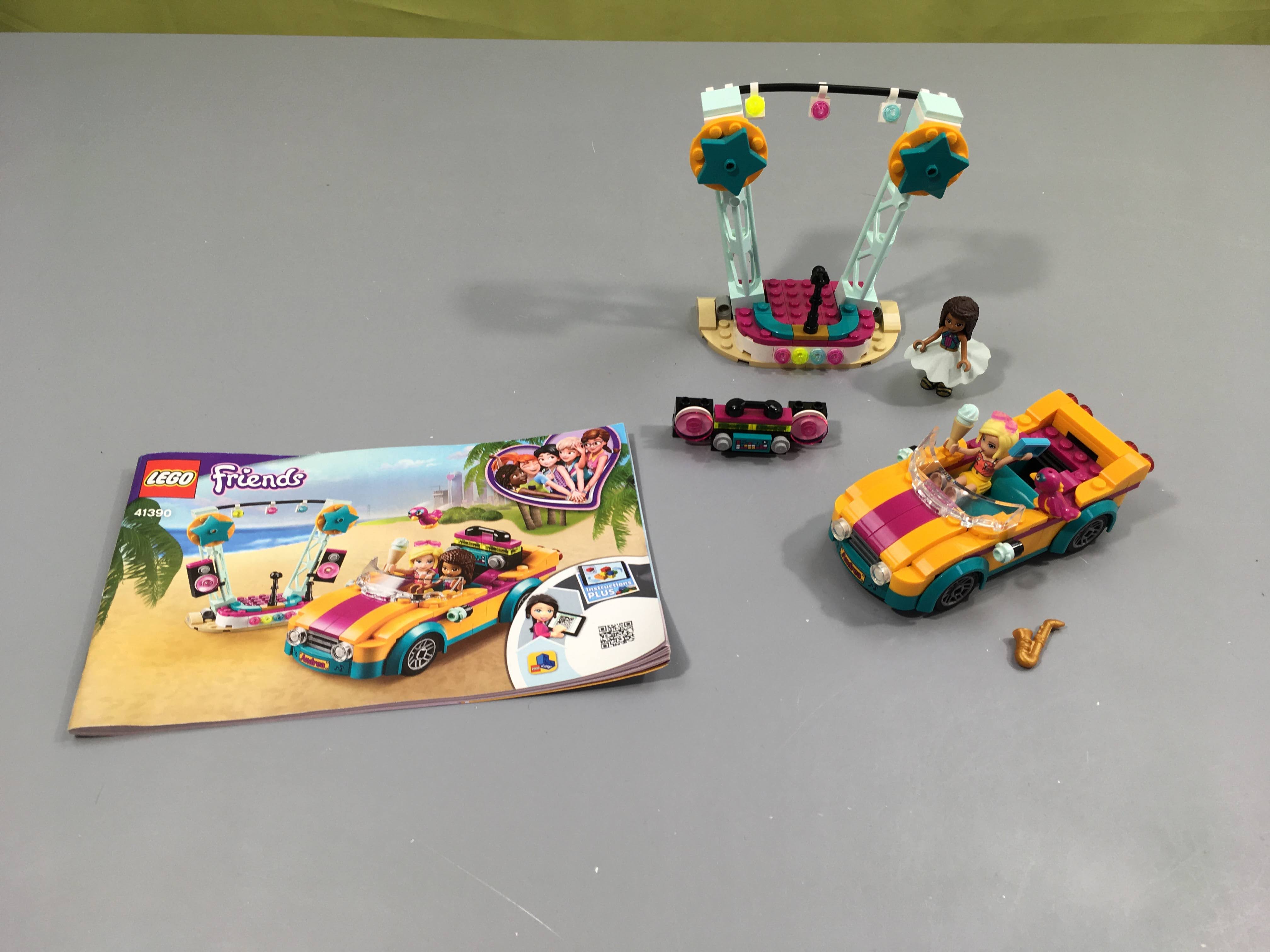 Lego friends 41390 La voiture et la scène d'Andréa, manque plusieurs pièces, tel que sur la photo