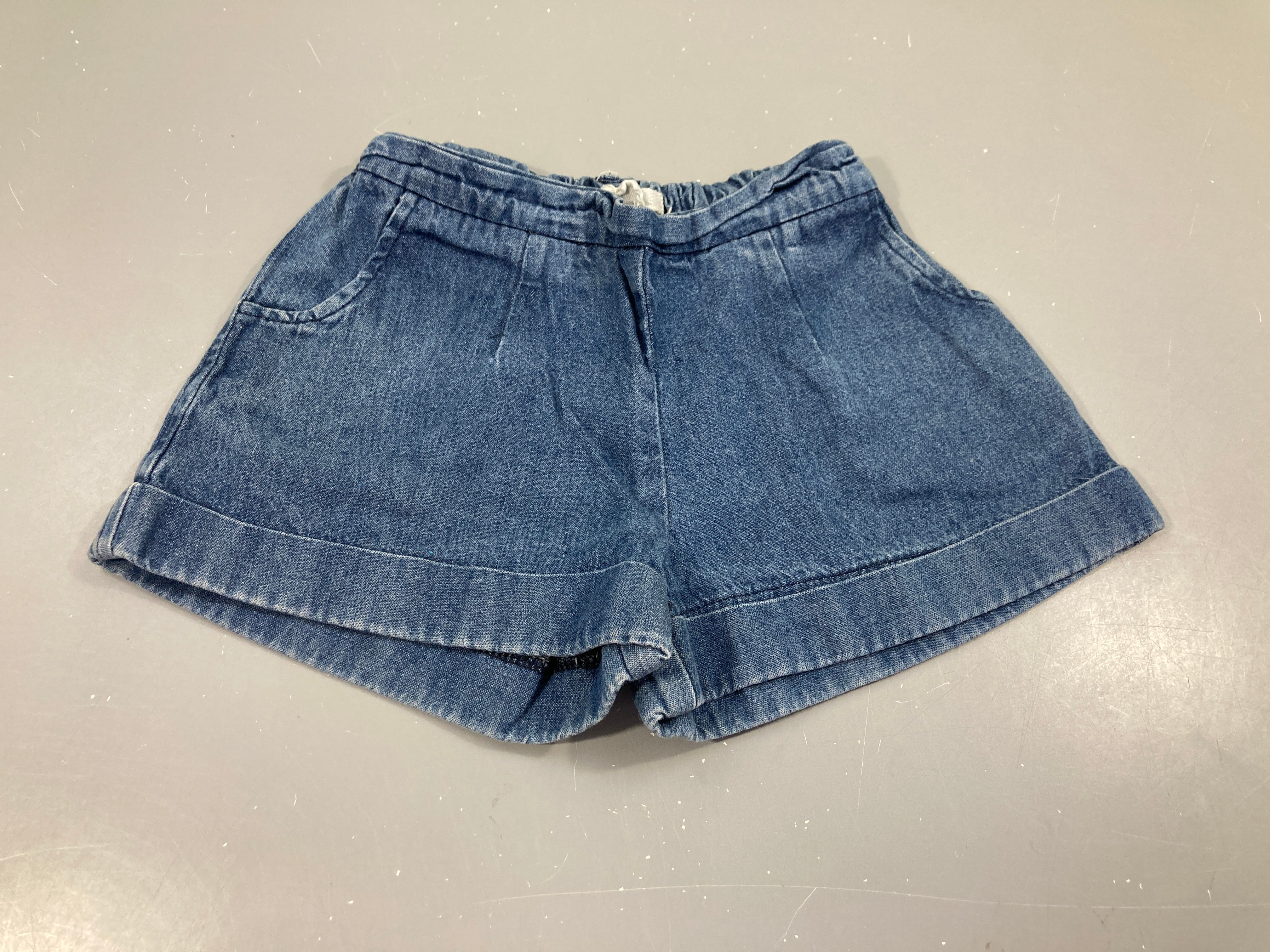 Short denim à revers