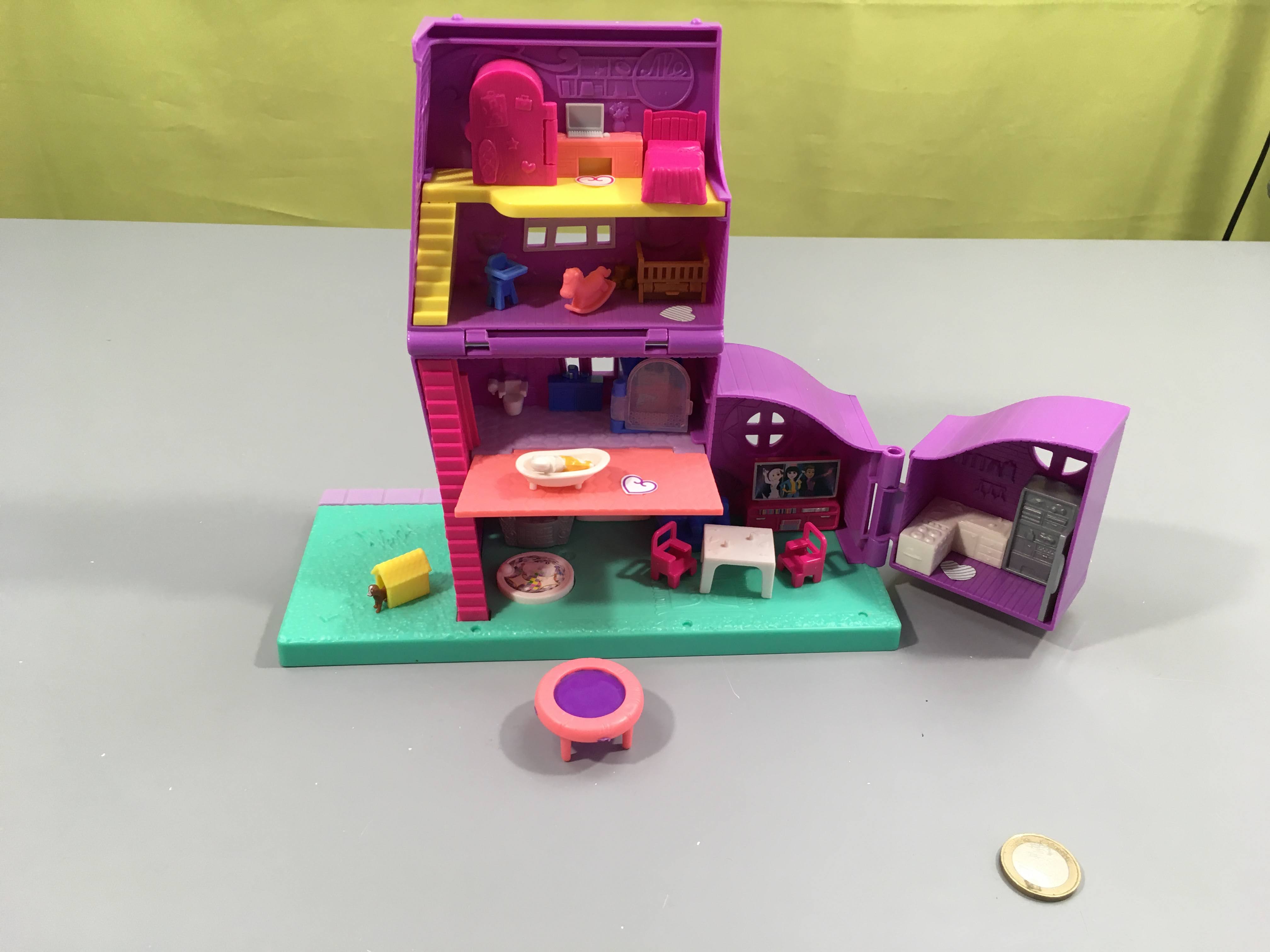 Polly pocket la maison de Polly, manque les personnages, le chien et le vélo