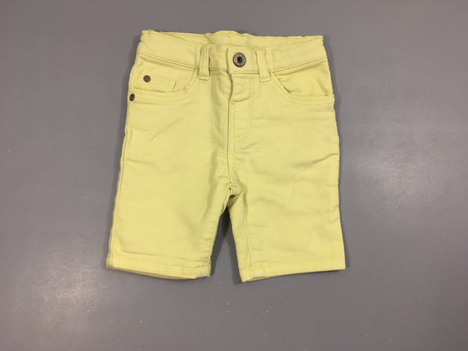 Bermuda denim soft jaune, un peu bouloché, moins cher chez Petit Kiwi