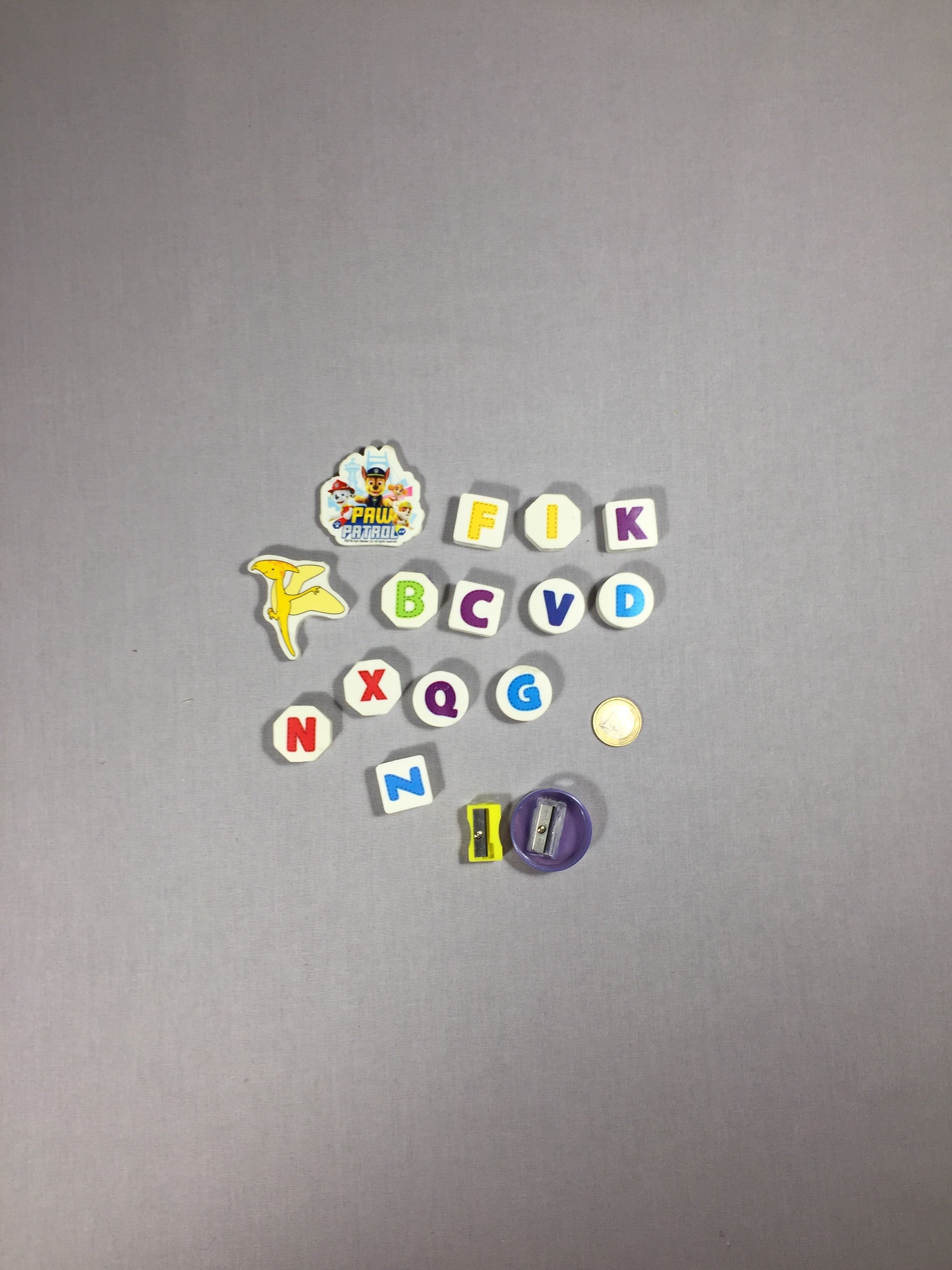 Lot de perles- gommes et tailles crayons