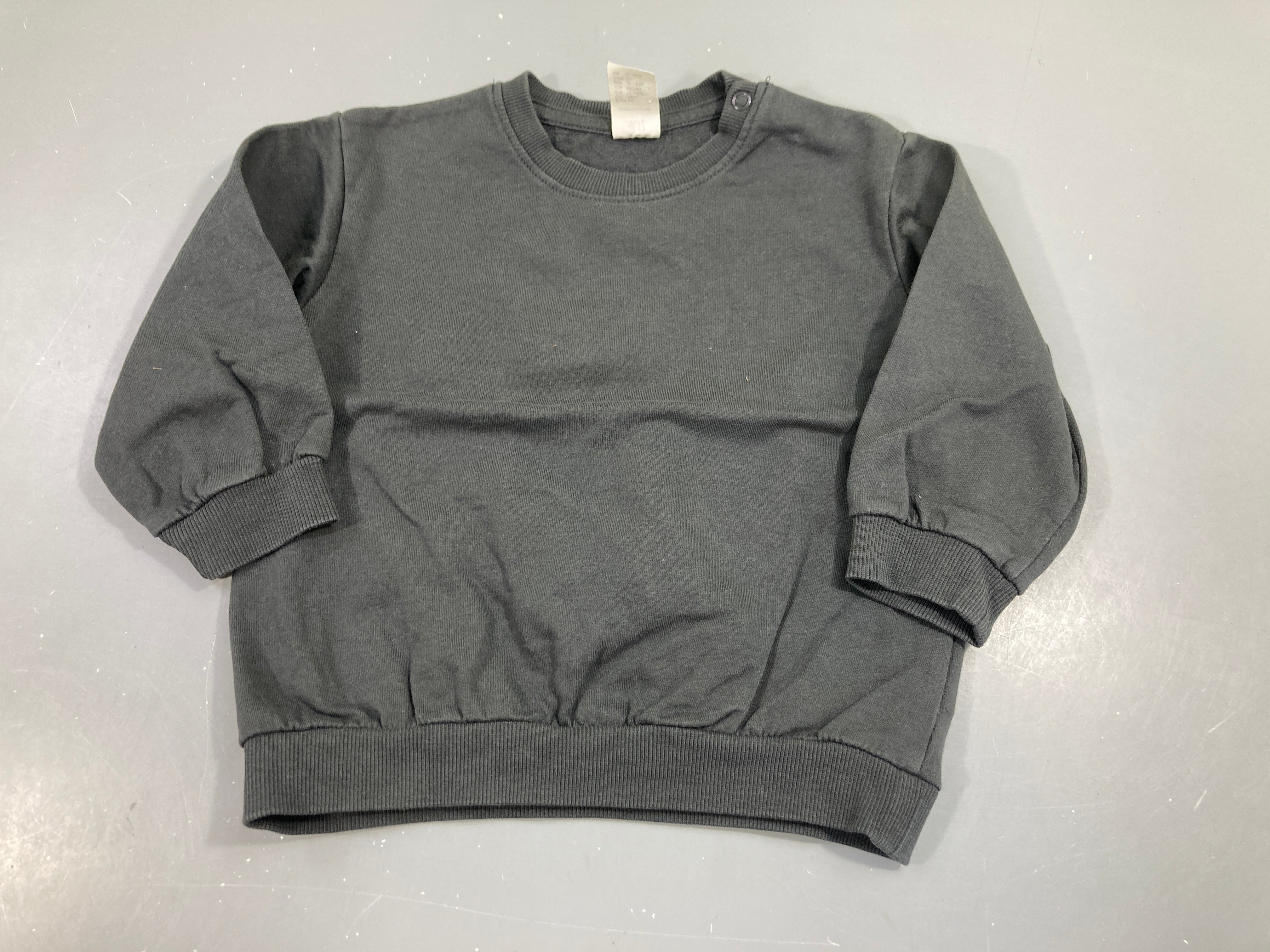 Sweat gris foncé