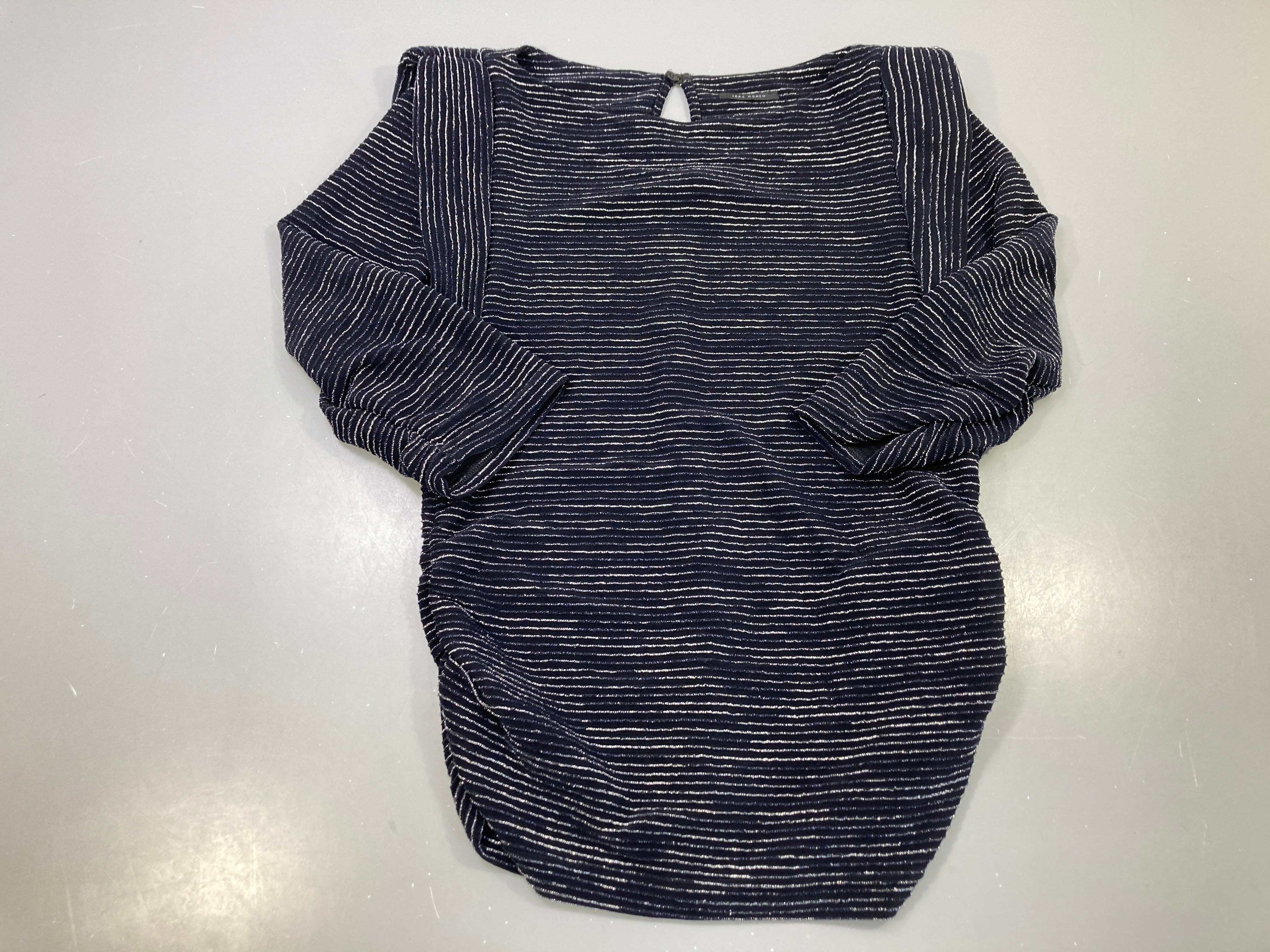 Blouse m.l bleu marine rayé blanc texturé, côtés froncés