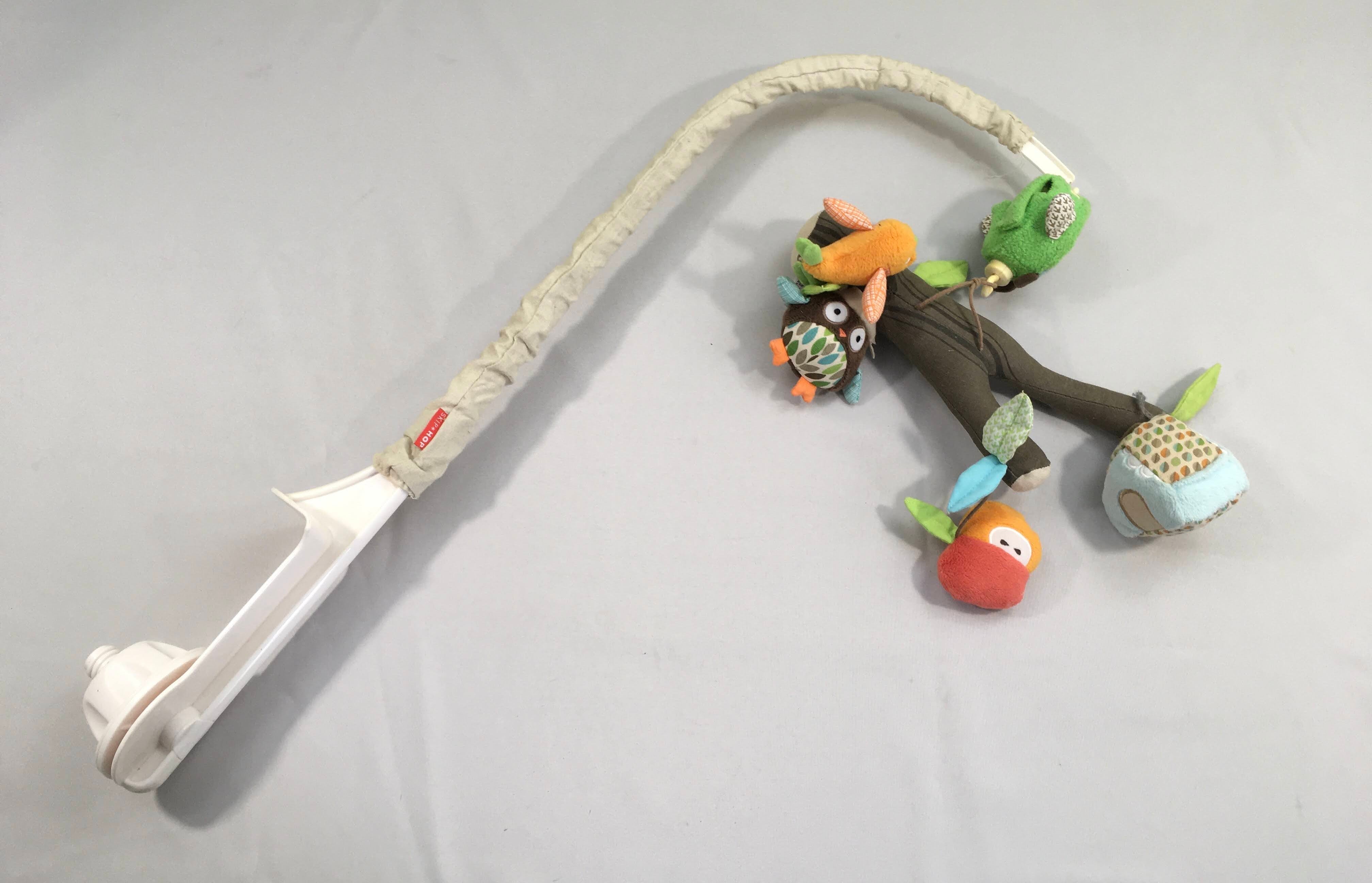 Skip hop, mobile musical branches hiboux