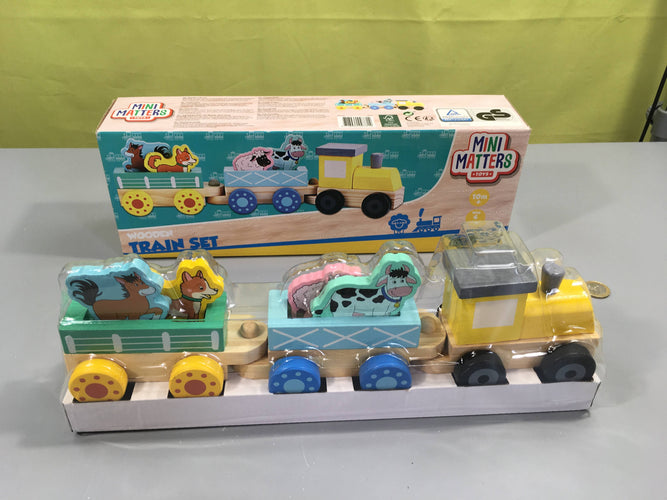 Etat neuf-Train en bois avec ses animaux, moins cher chez Petit Kiwi
