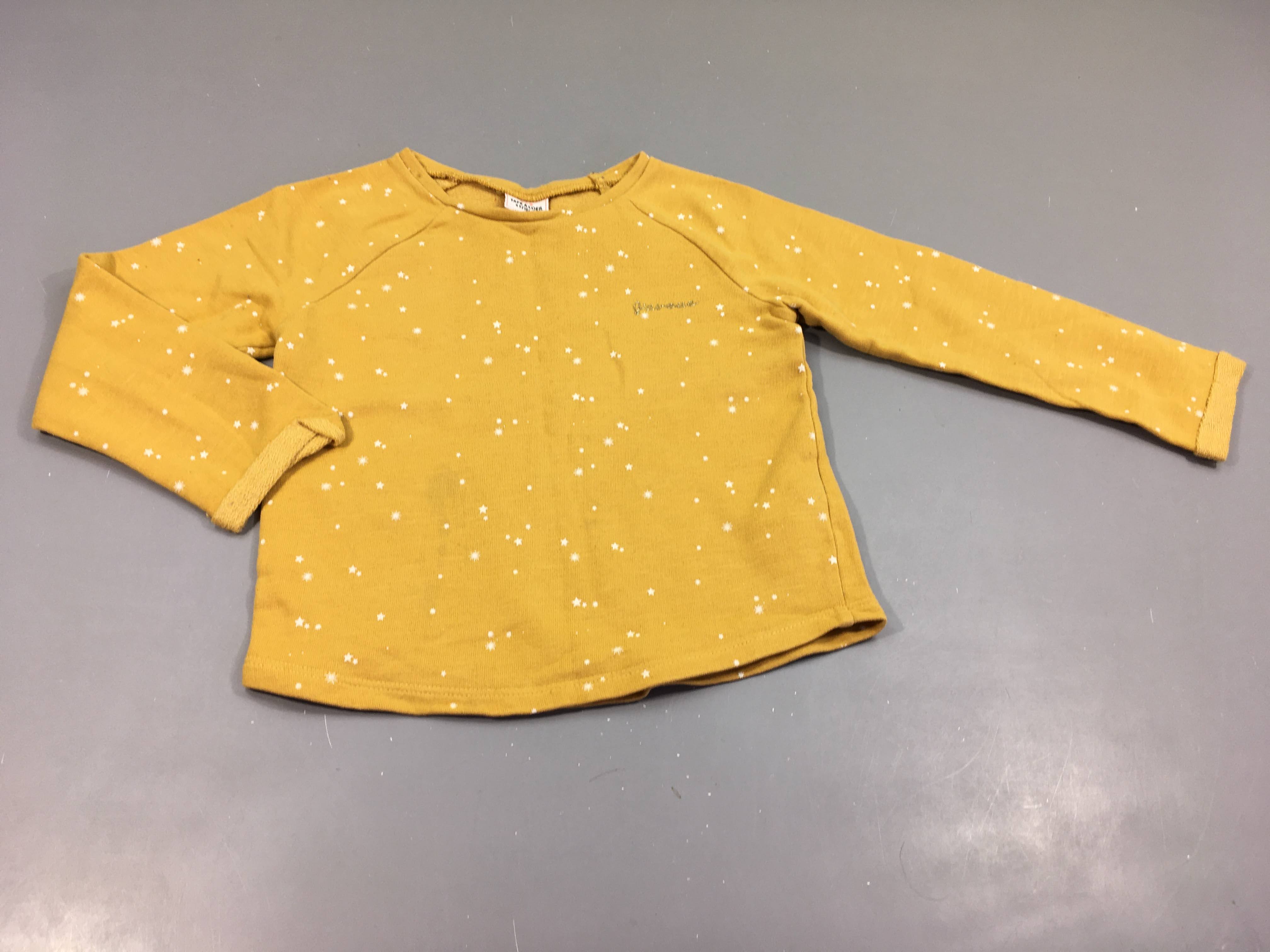 Sweat jaune moutarde flammé , étoiles blanches 