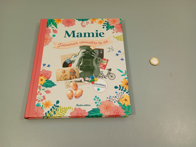 Mamie , j'aimerais connaître ta vie, album vierge, moins cher chez Petit Kiwi