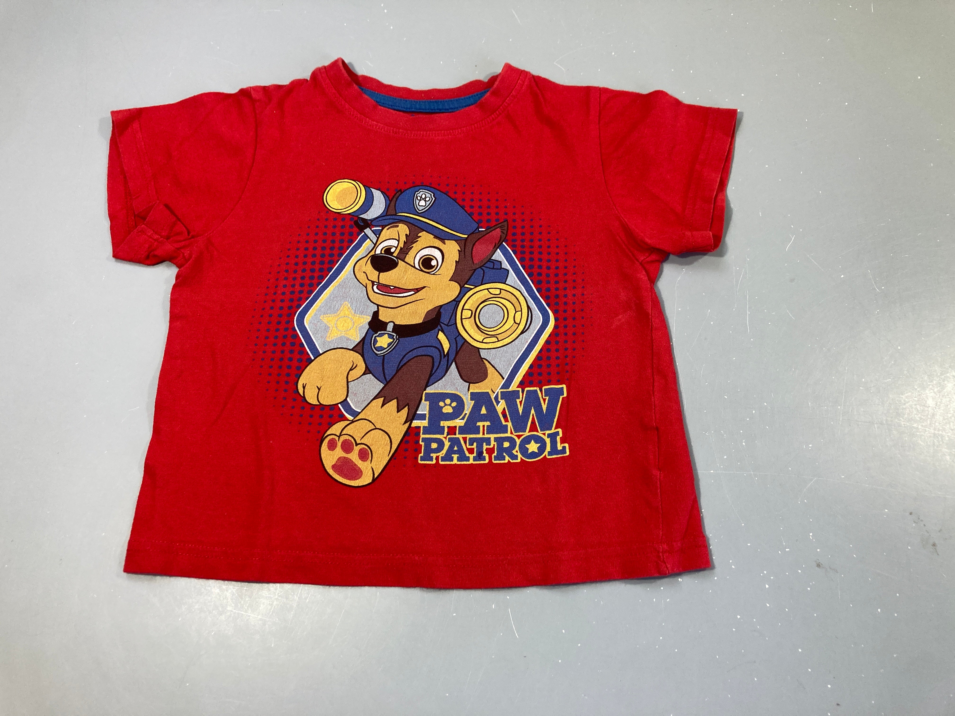 T-shirt m.c rouge Paw Patrol, un peu boloché