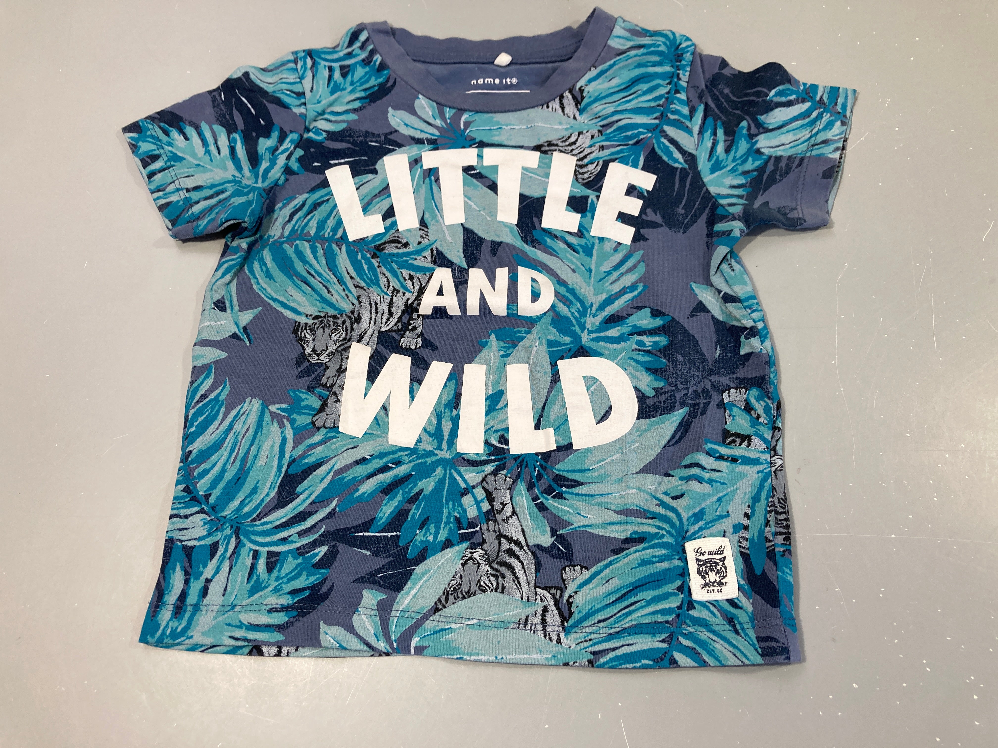 T-shirt m.c bleu feuilles Little