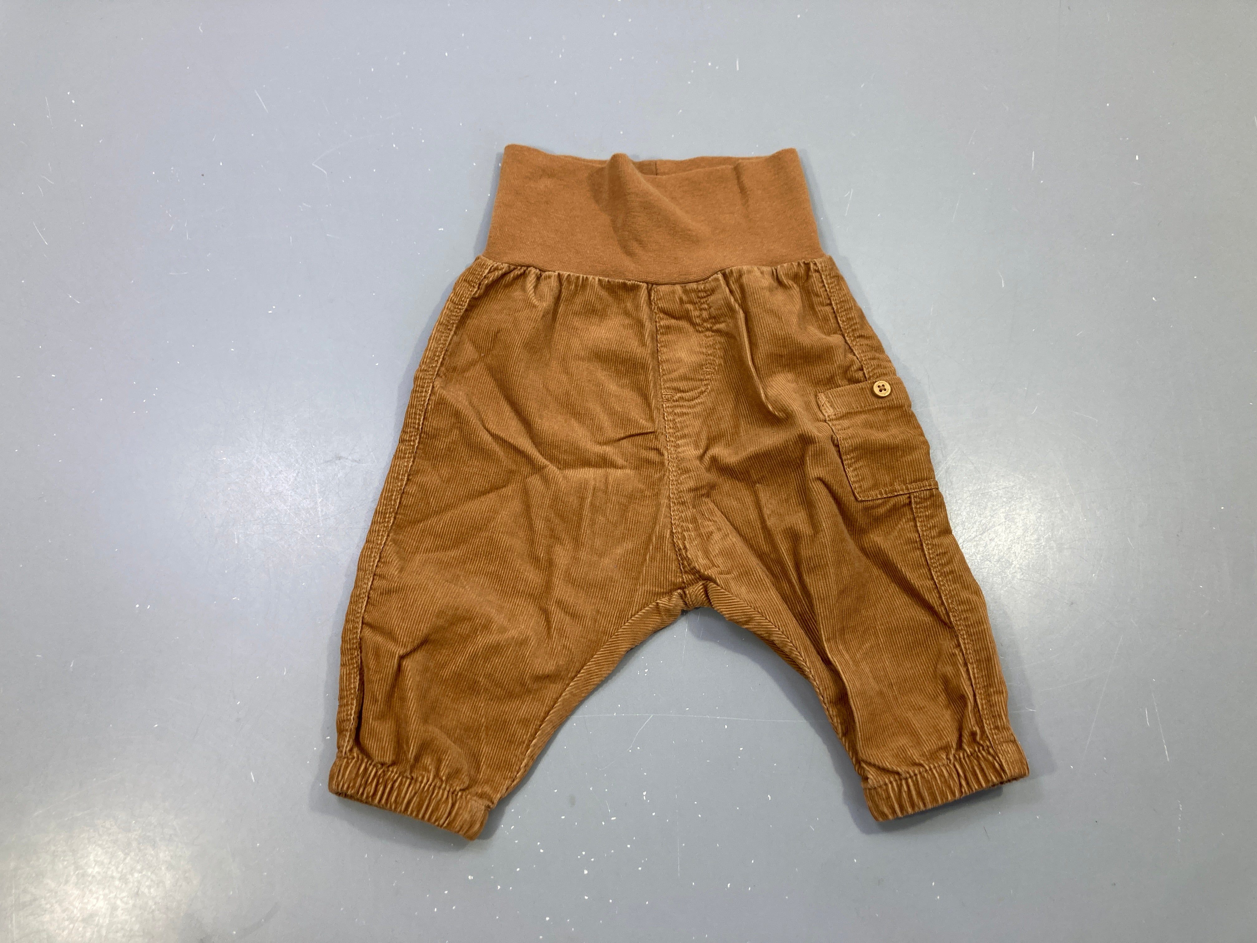 Pantalon velours côtelé camel, ceinture haute jersey, poche boutonnée
