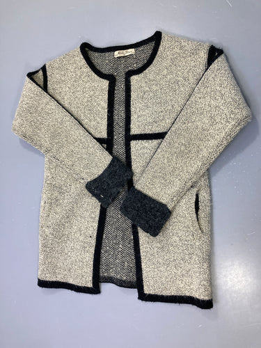 Gilet gris chiné ouvert bordures noires, poignets anthracite, poches, Kids Star 20 %laine, moins cher chez Petit Kiwi