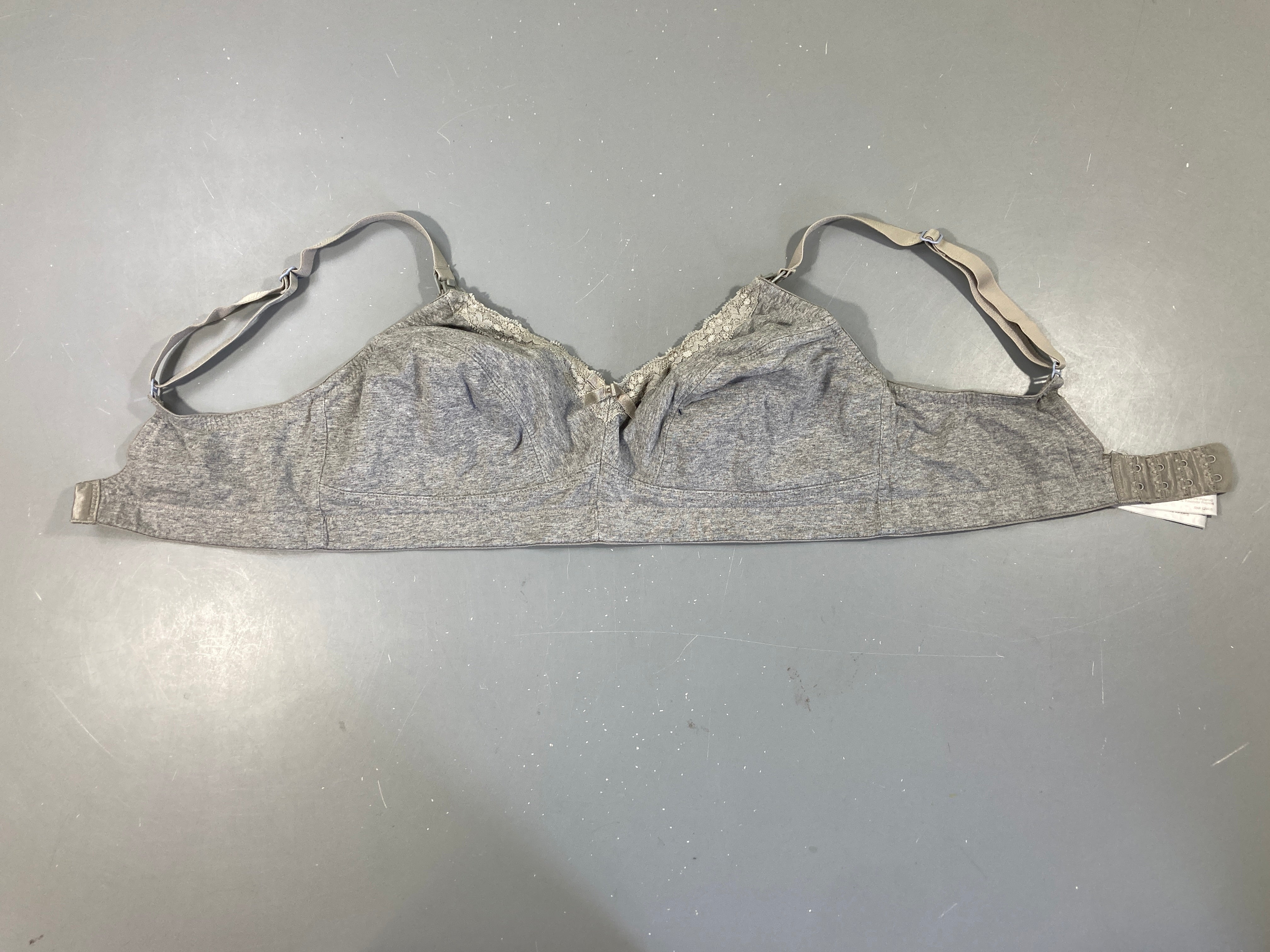 Soutien d'allaitement sans armature gris chiné, 90C, EUR 75C, Bonprix