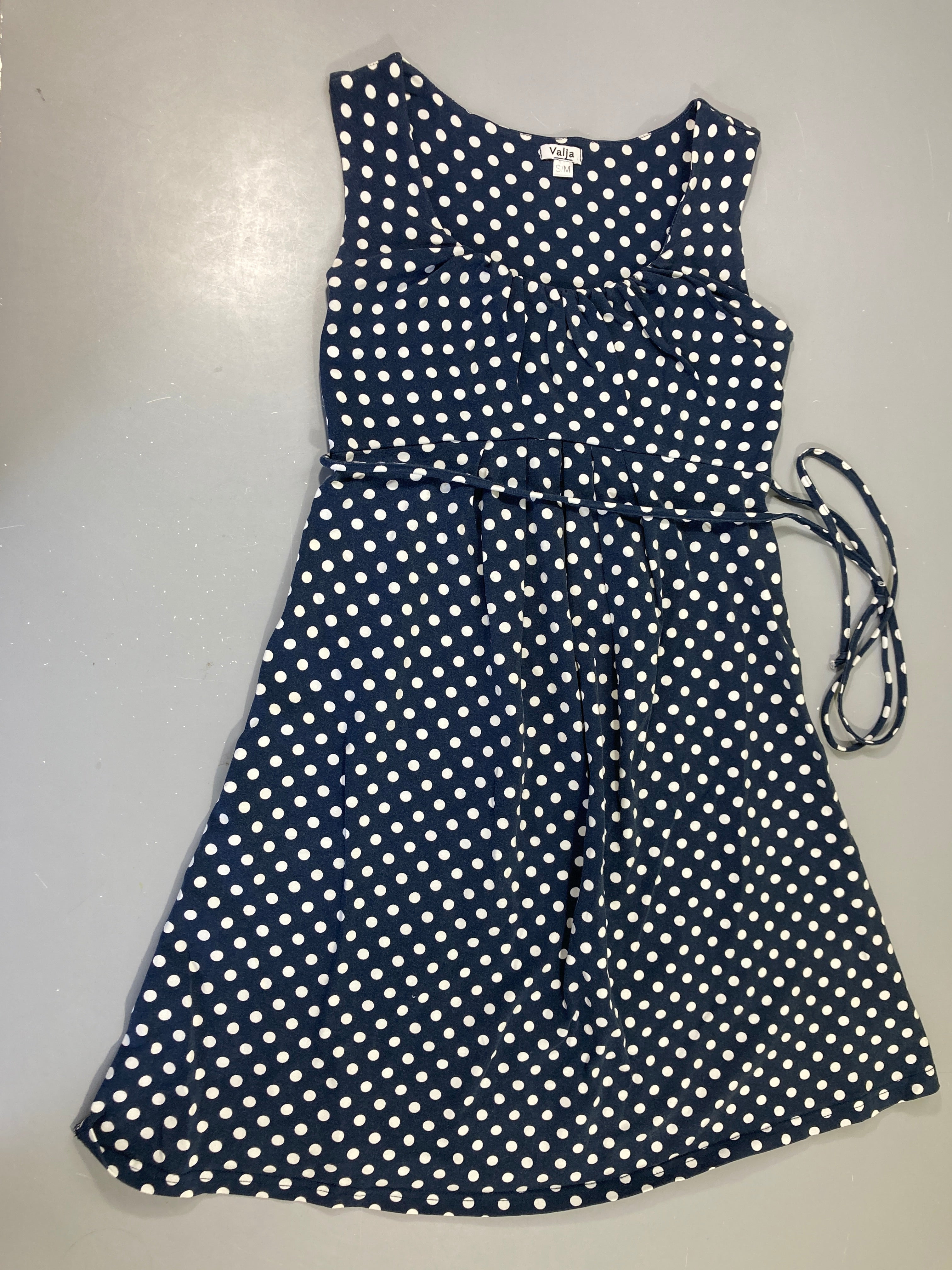 Robe de grossesse s.m jersey bleu marine pois, Valja, décolorée